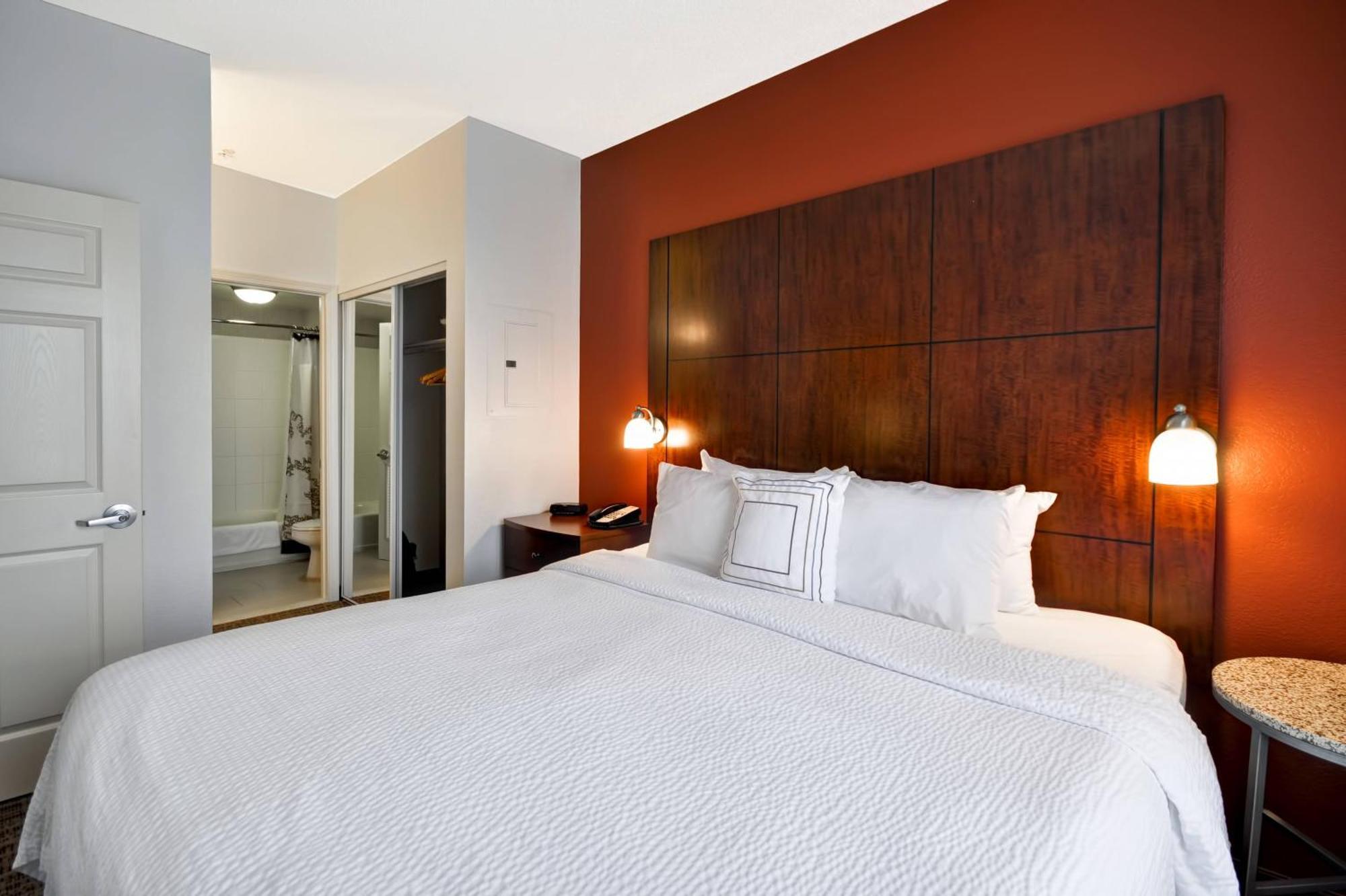 One-Bedroom King Suite,1641017331:JPEG