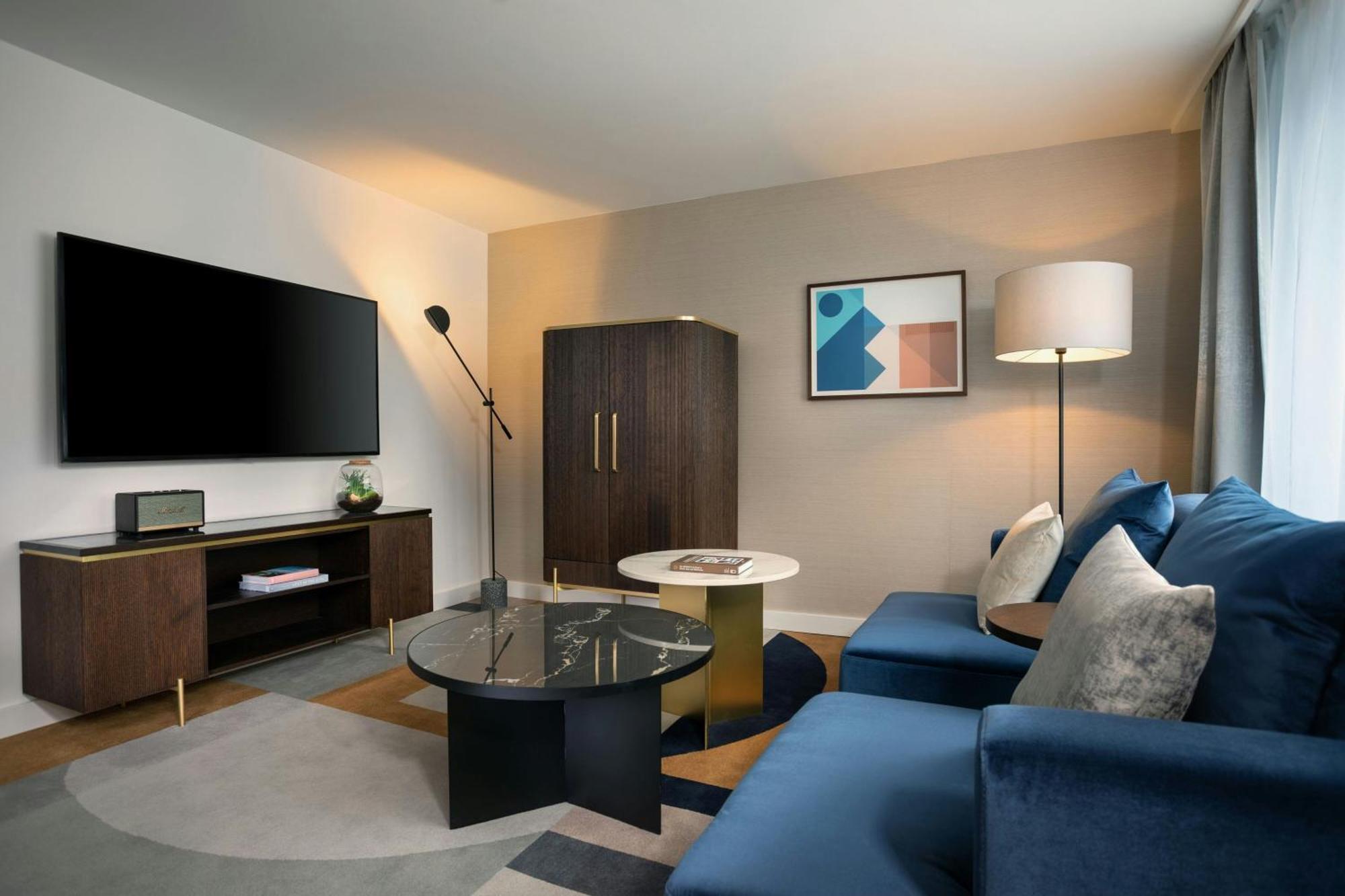 One-Bedroom Corner King Suite Balcony