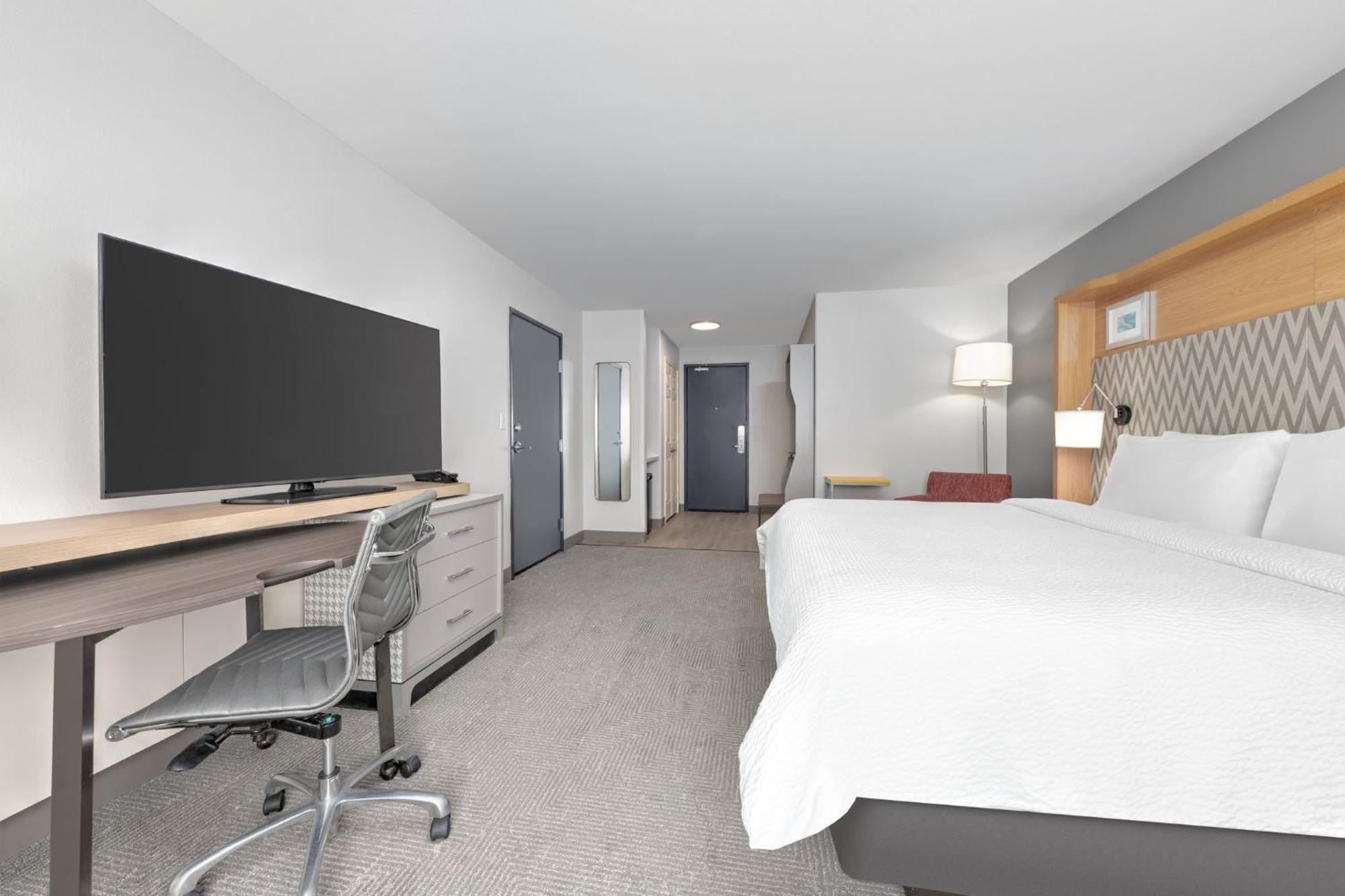 Standard King Room