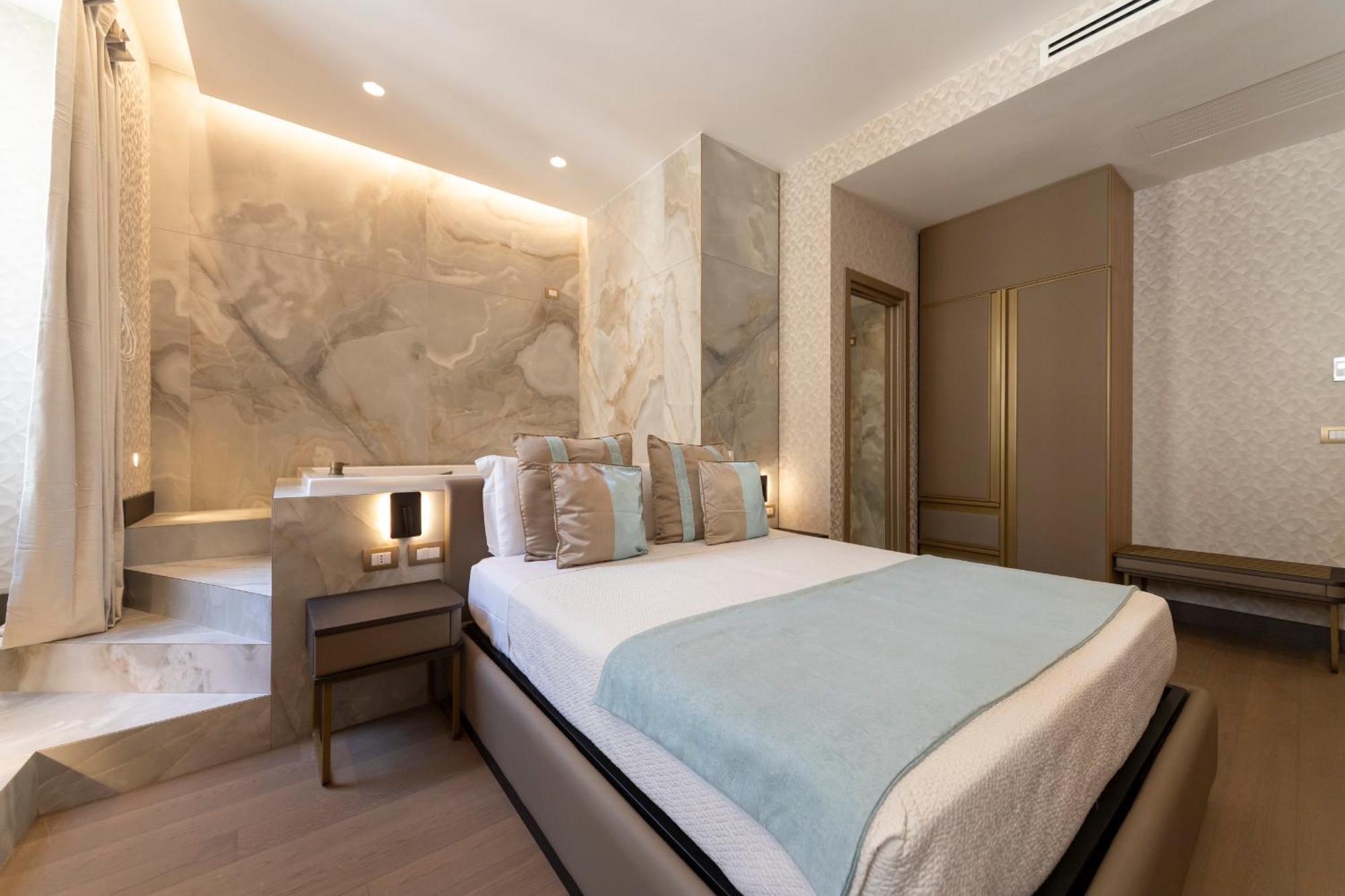 Exclusive Suite Spa Bath
