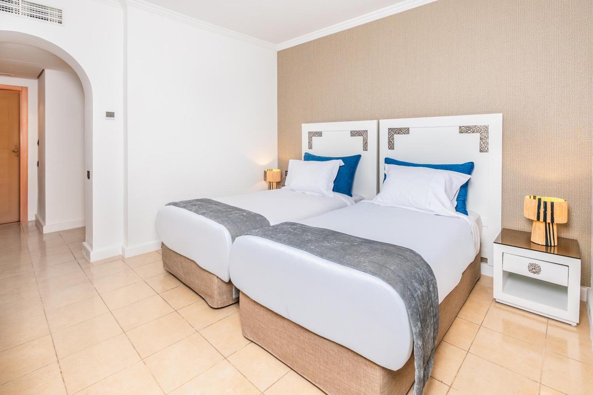 Quarto Twin Standard