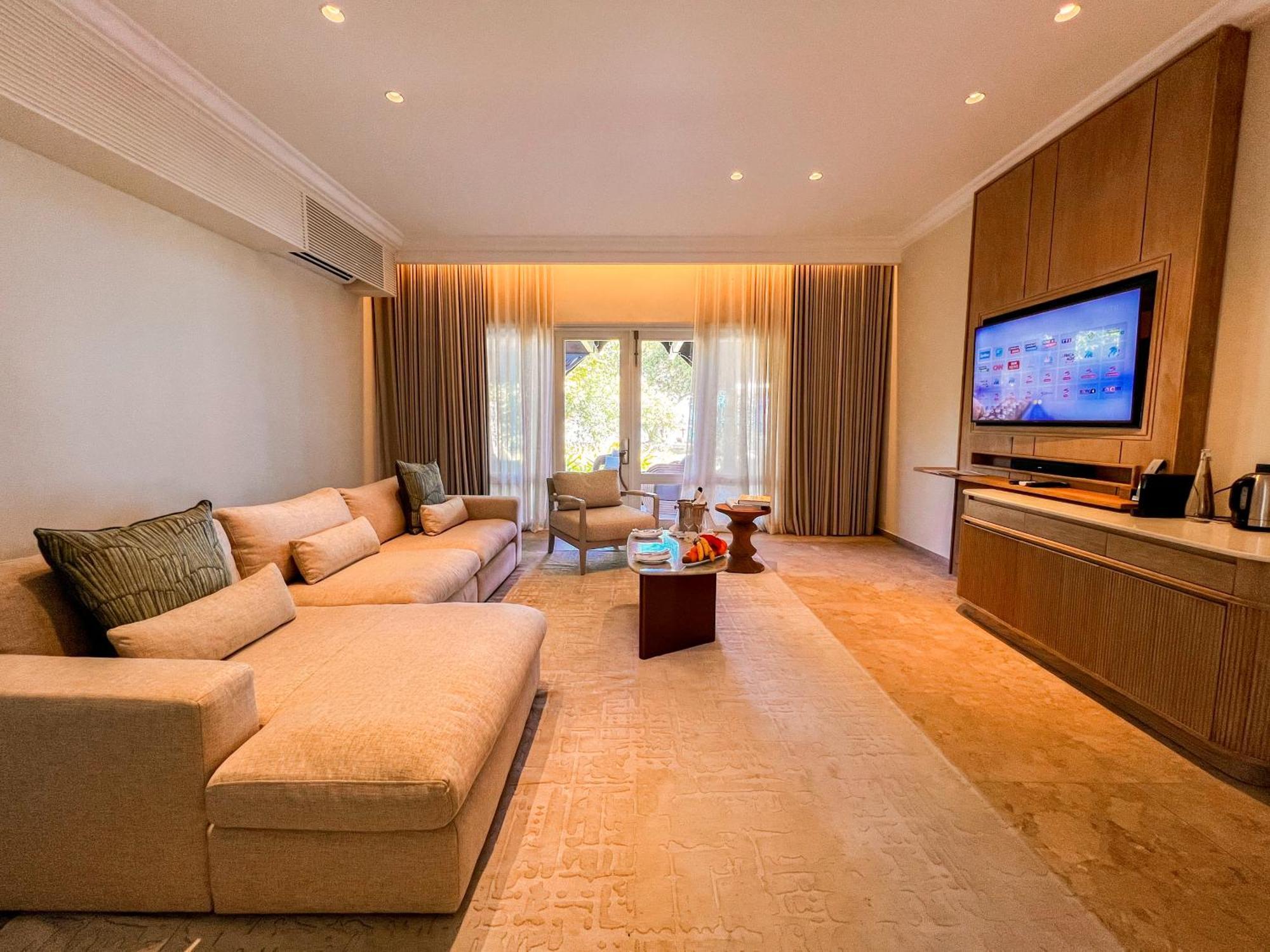 Exclusive Beachfront Pool Villa