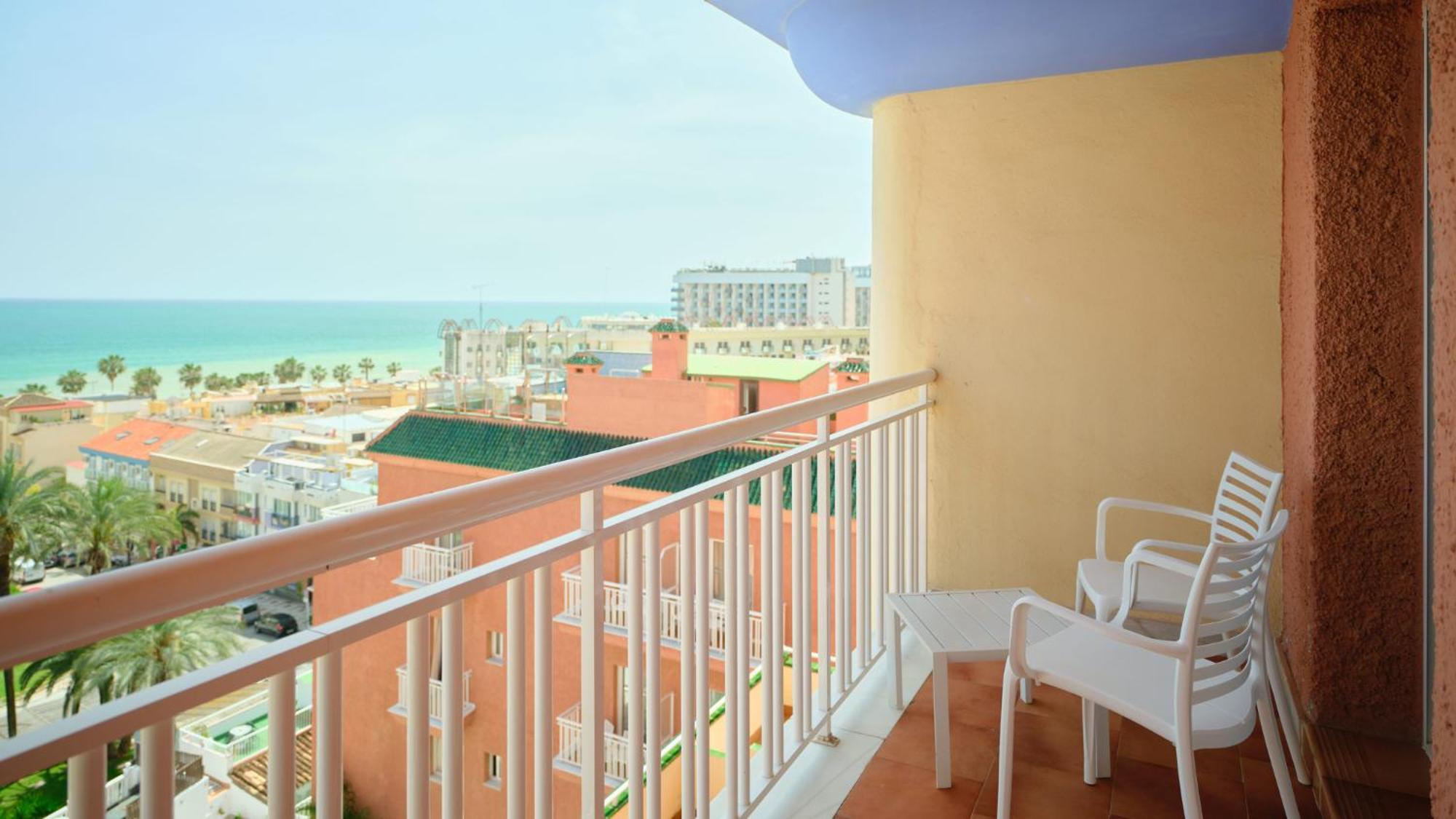 Double or Twin Room Side Sea View