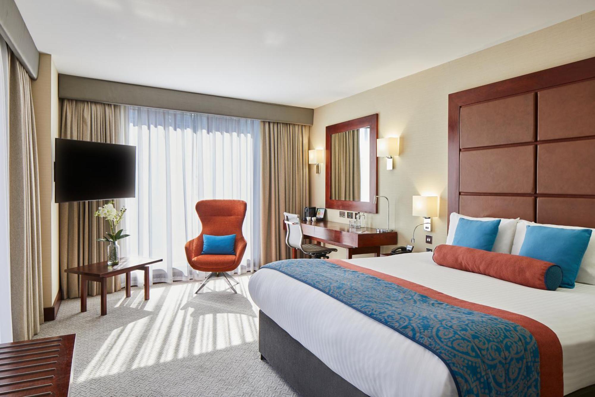 Deluxe King Room St Pauls Cathedral View