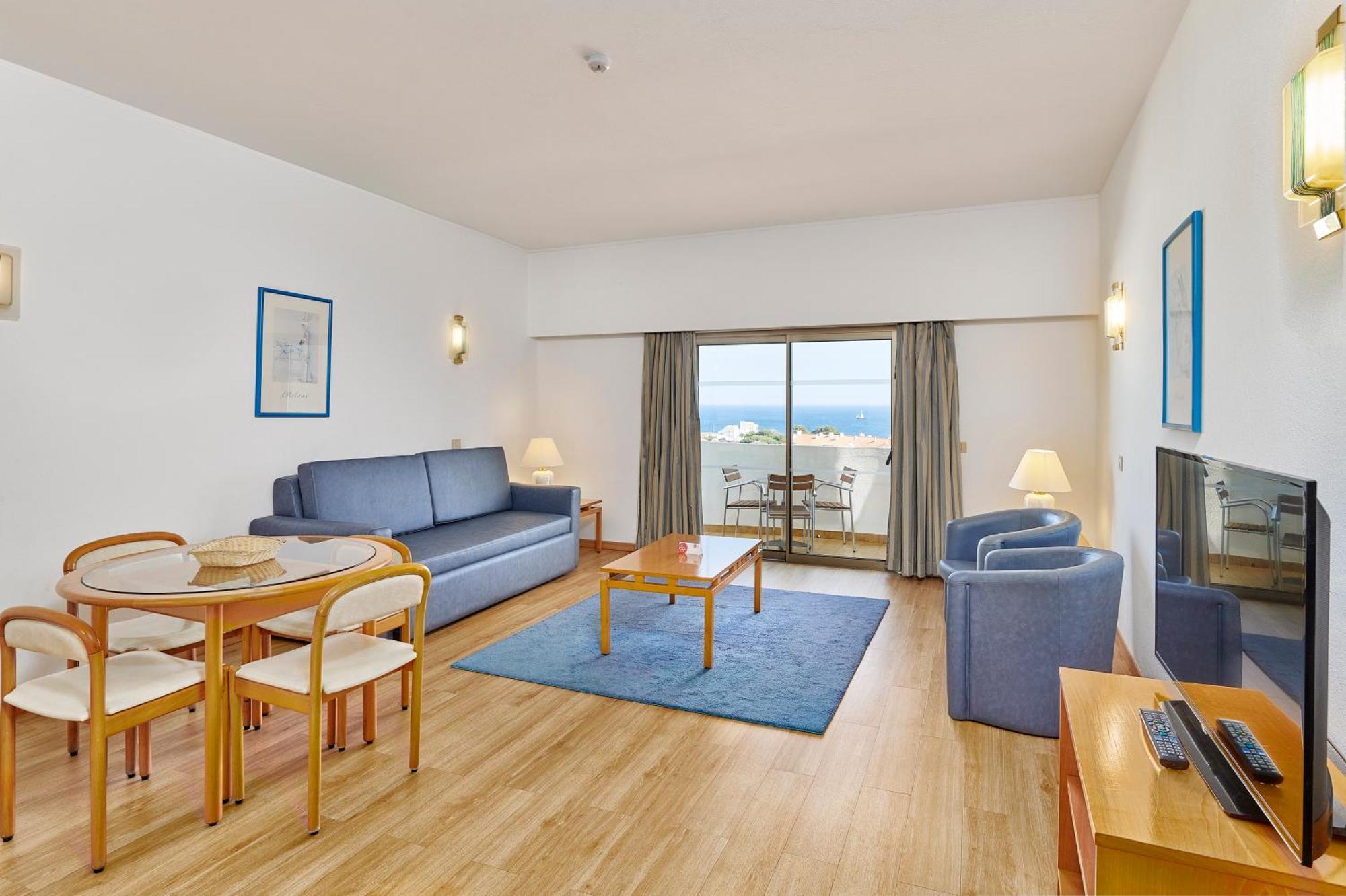 One-Bedroom Apartment Pool View