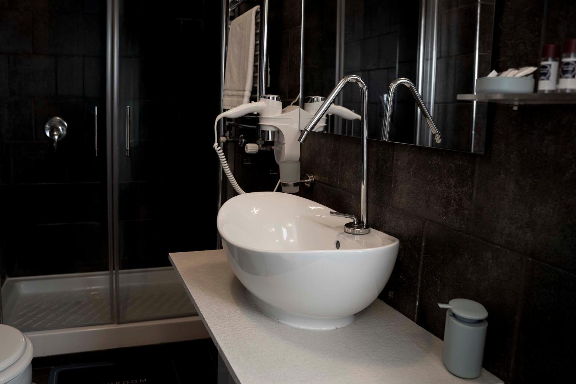 King Room Spa Bath