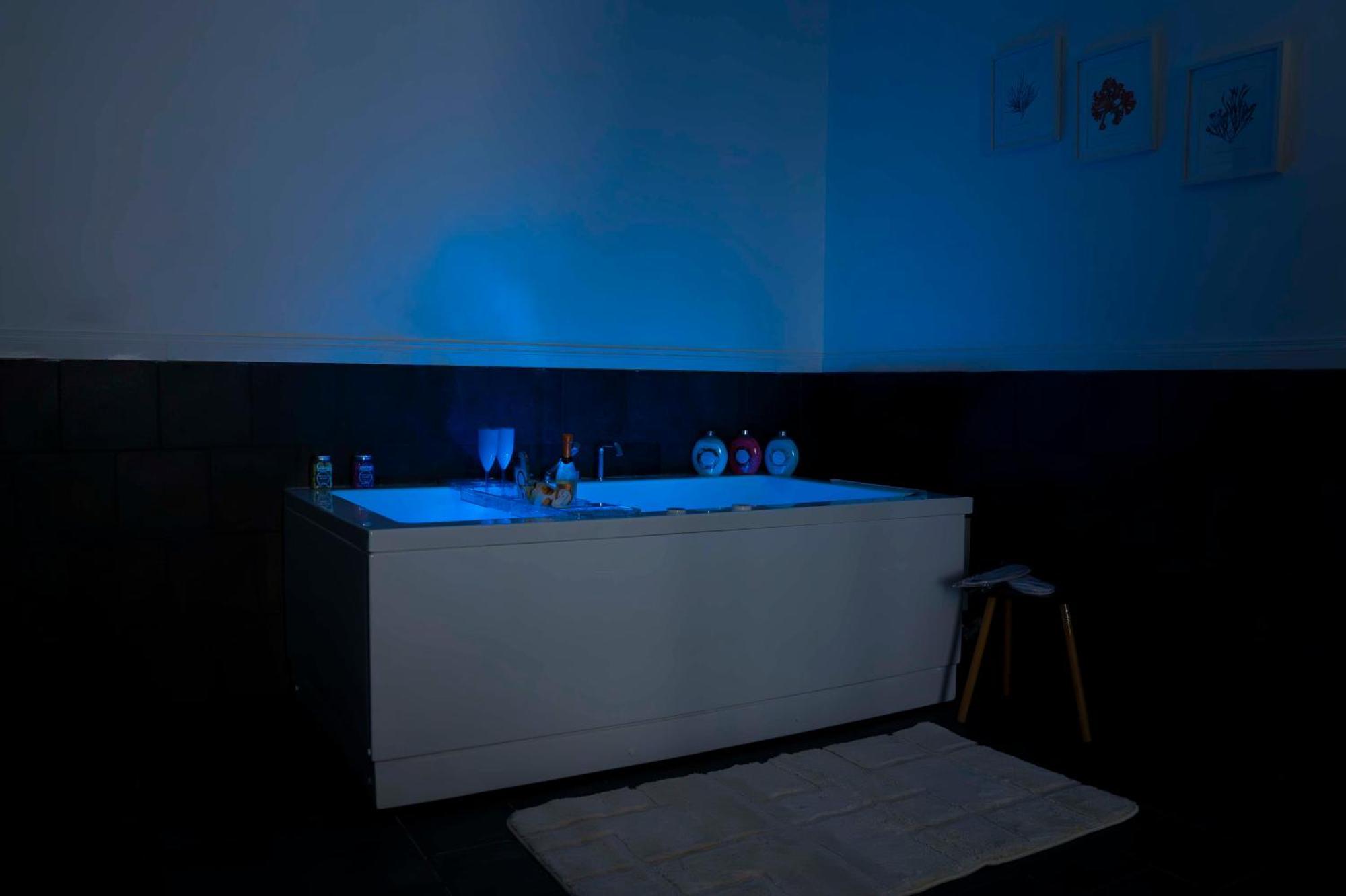 King Room Spa Bath