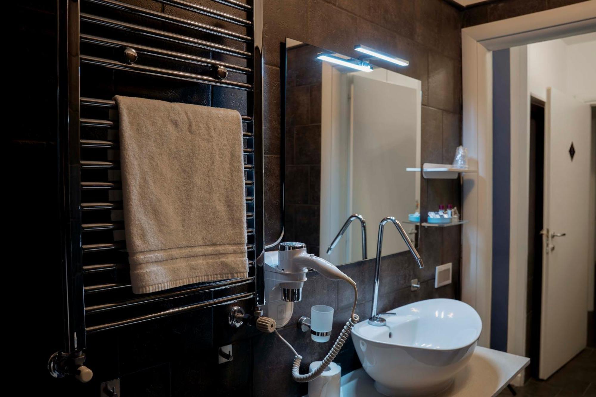 King Room Spa Bath