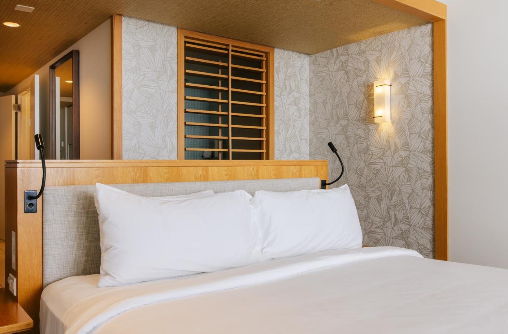 Junior Suite mit Kingsize-Bett, Meerblick und Balkon, barrierefrei