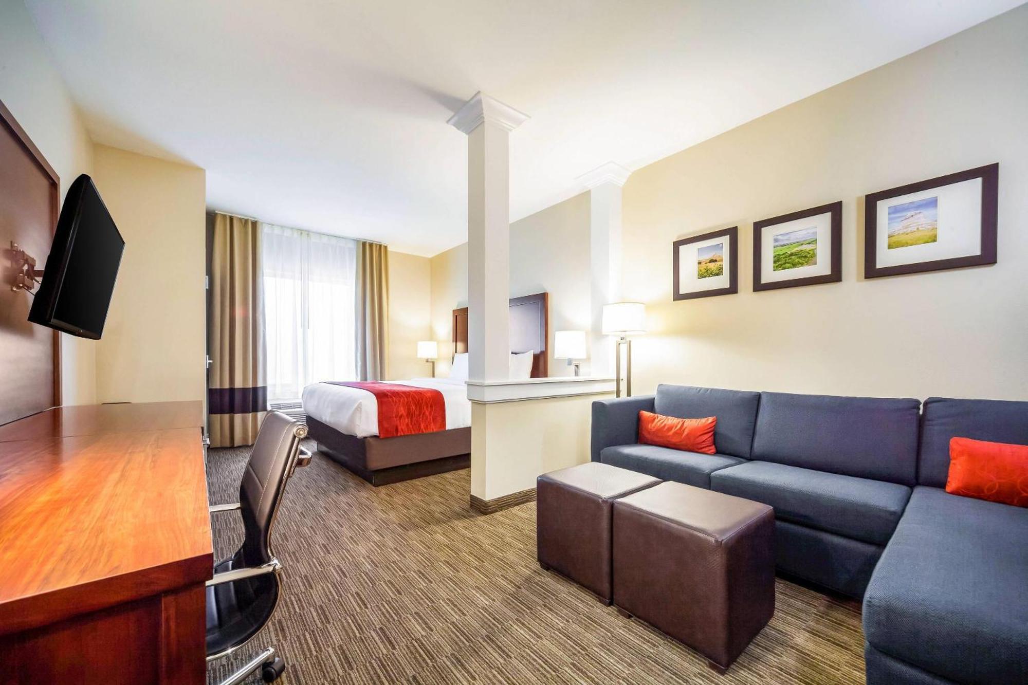 King Suite with Sofa Bed - Non-Smoking