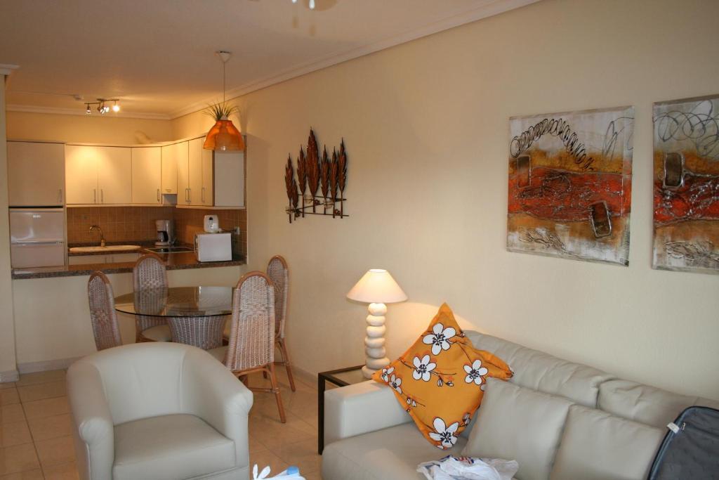 Superior One-Bedroom Apartment (2 Adults)
