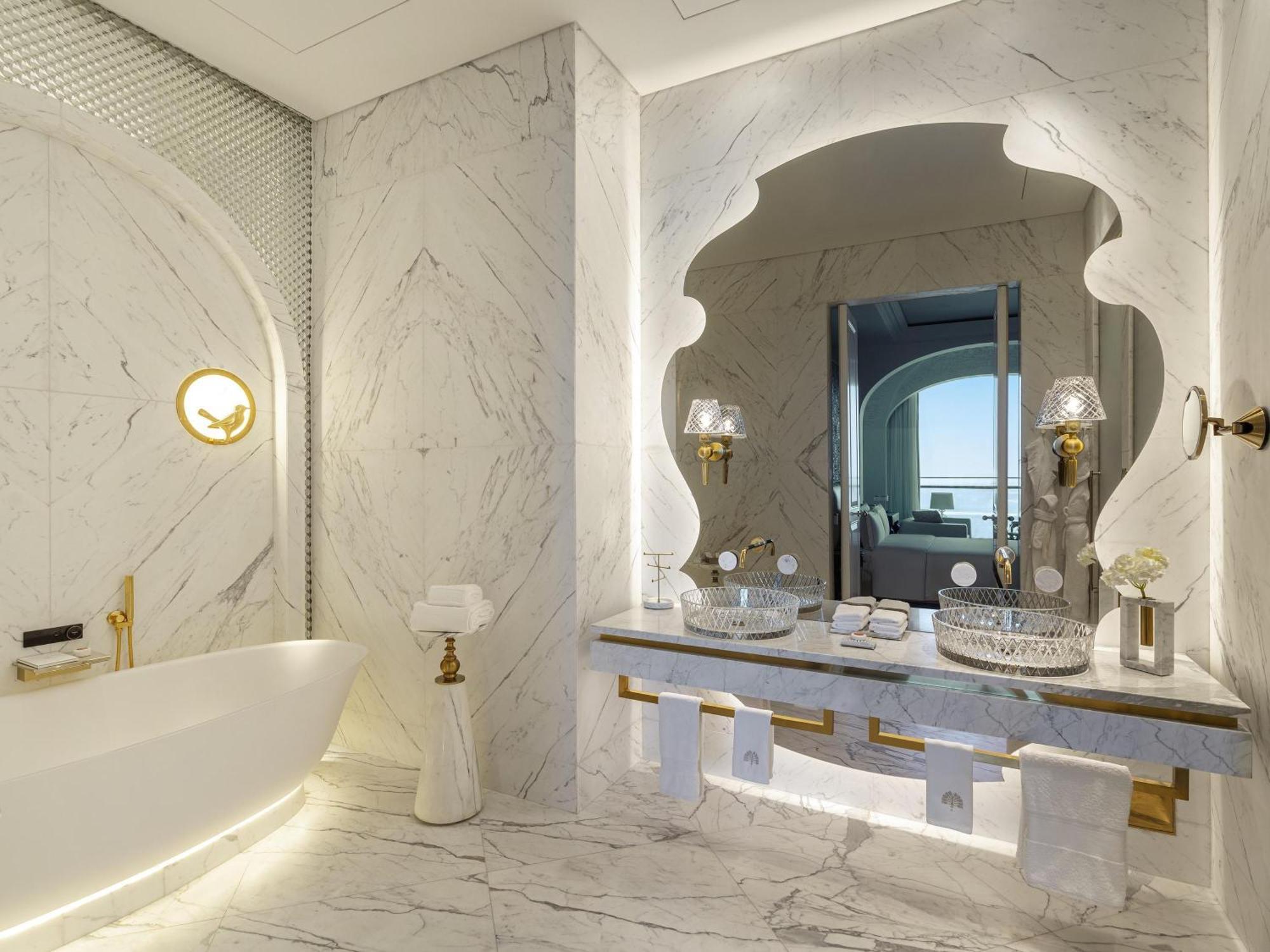 Crescent Suite,1718555366:JPEG