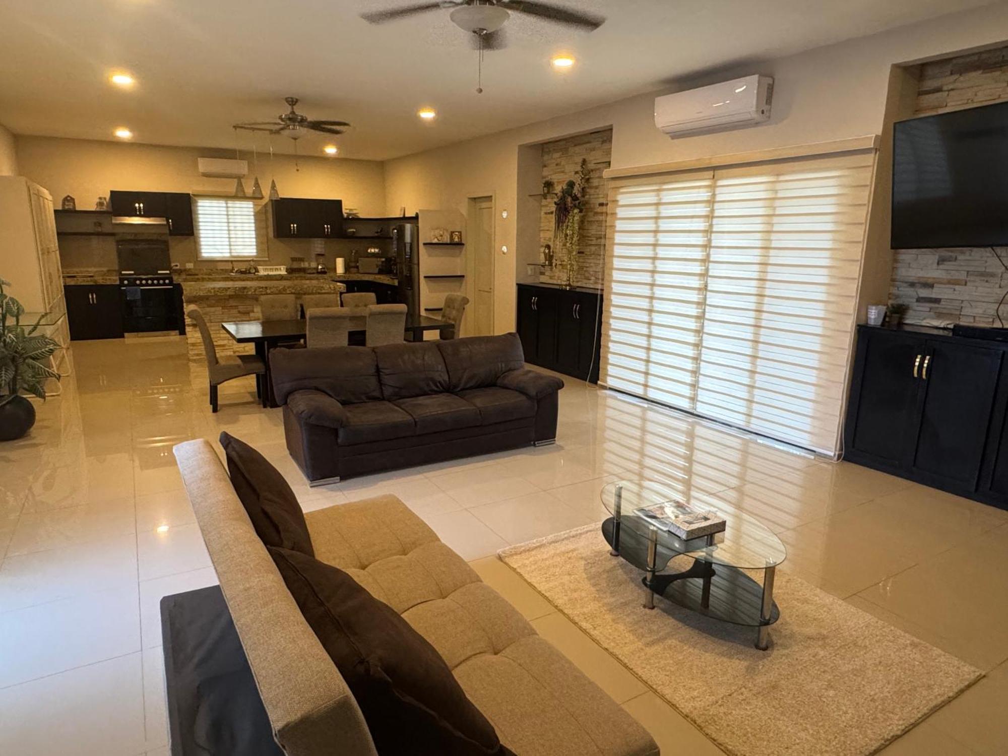 Deluxe Family Room