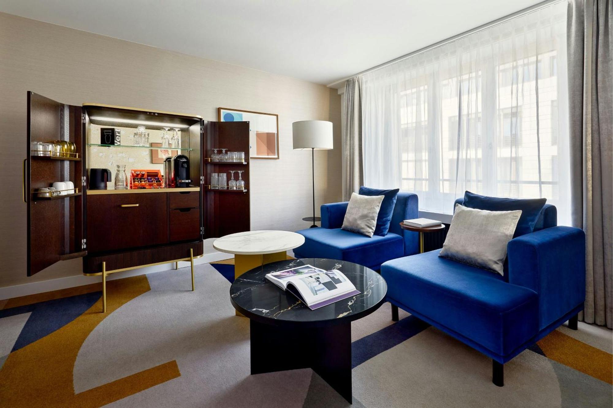 One-Bedroom Corner King Suite Balcony