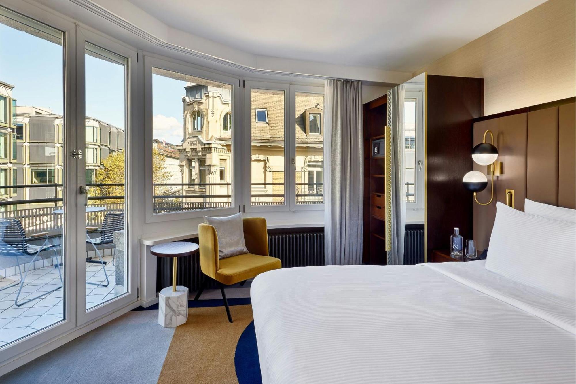 One-Bedroom Corner King Suite Balcony