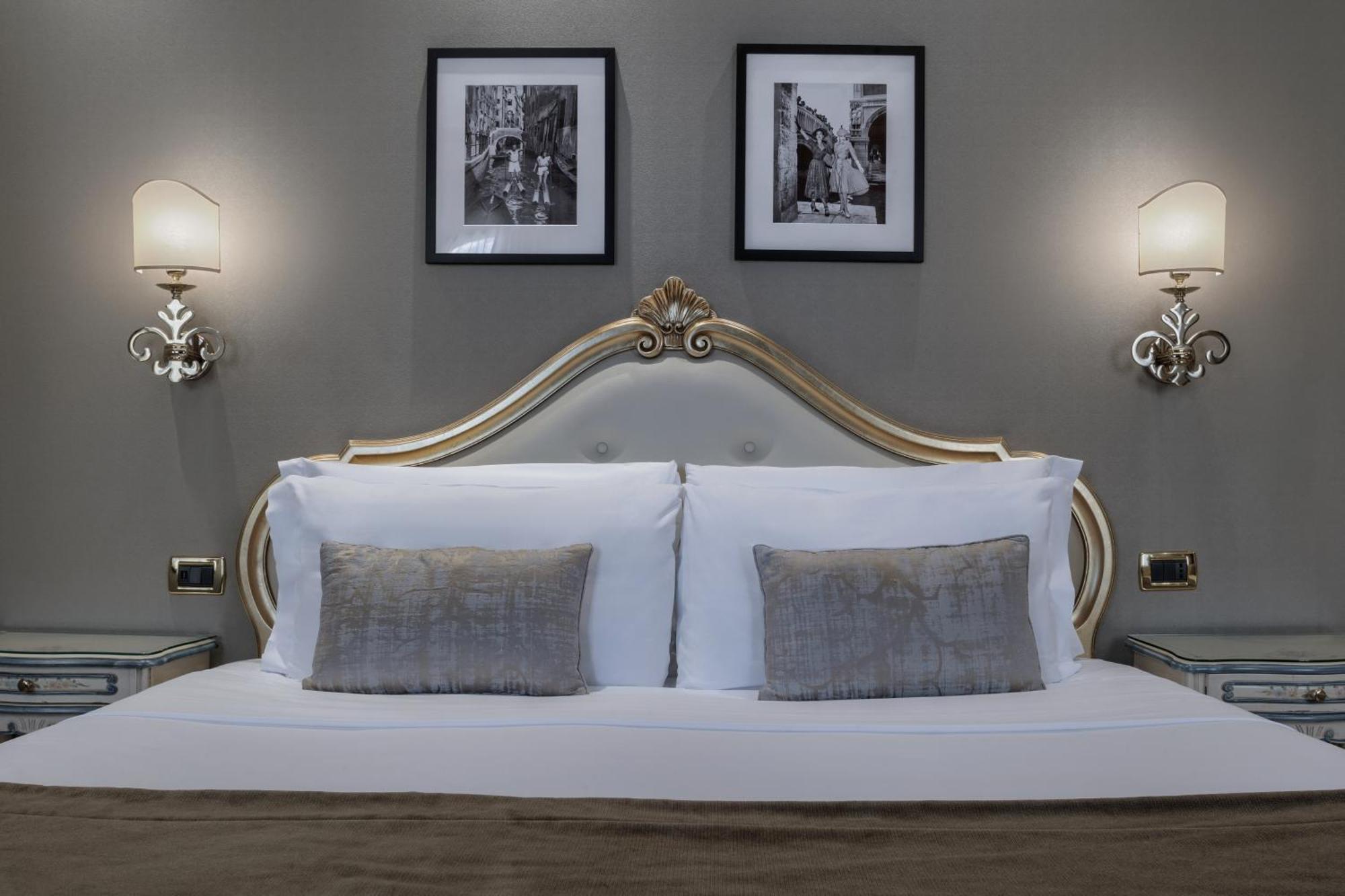 Classic Triple Room Queen Bed Sofa Bed Non-Smoking