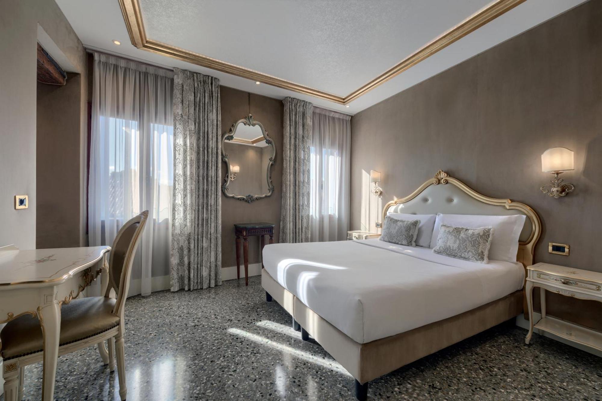 Superior Queen Room Queen Bed View Non-Smoking