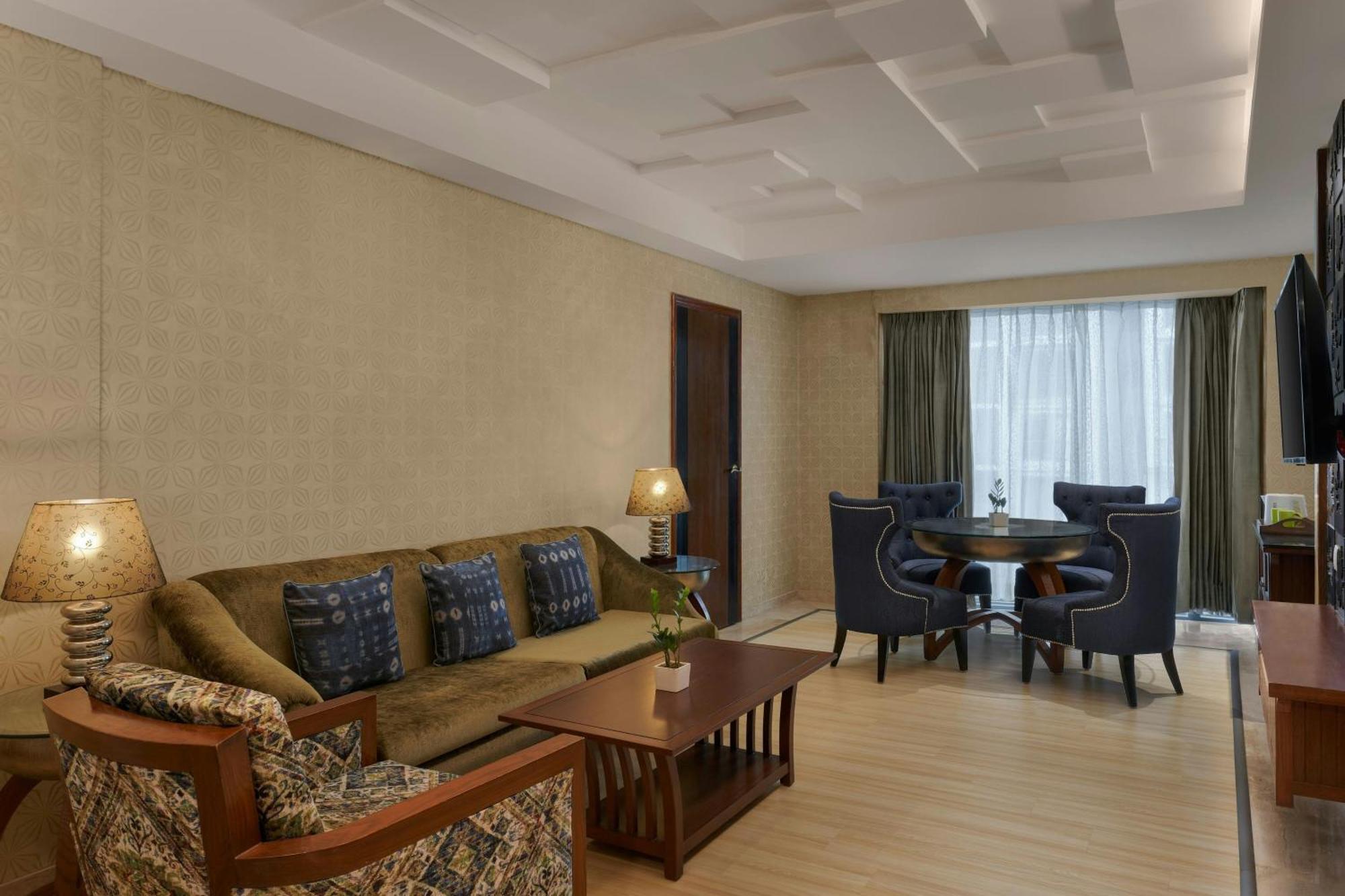 Fern Classic King Suite City View