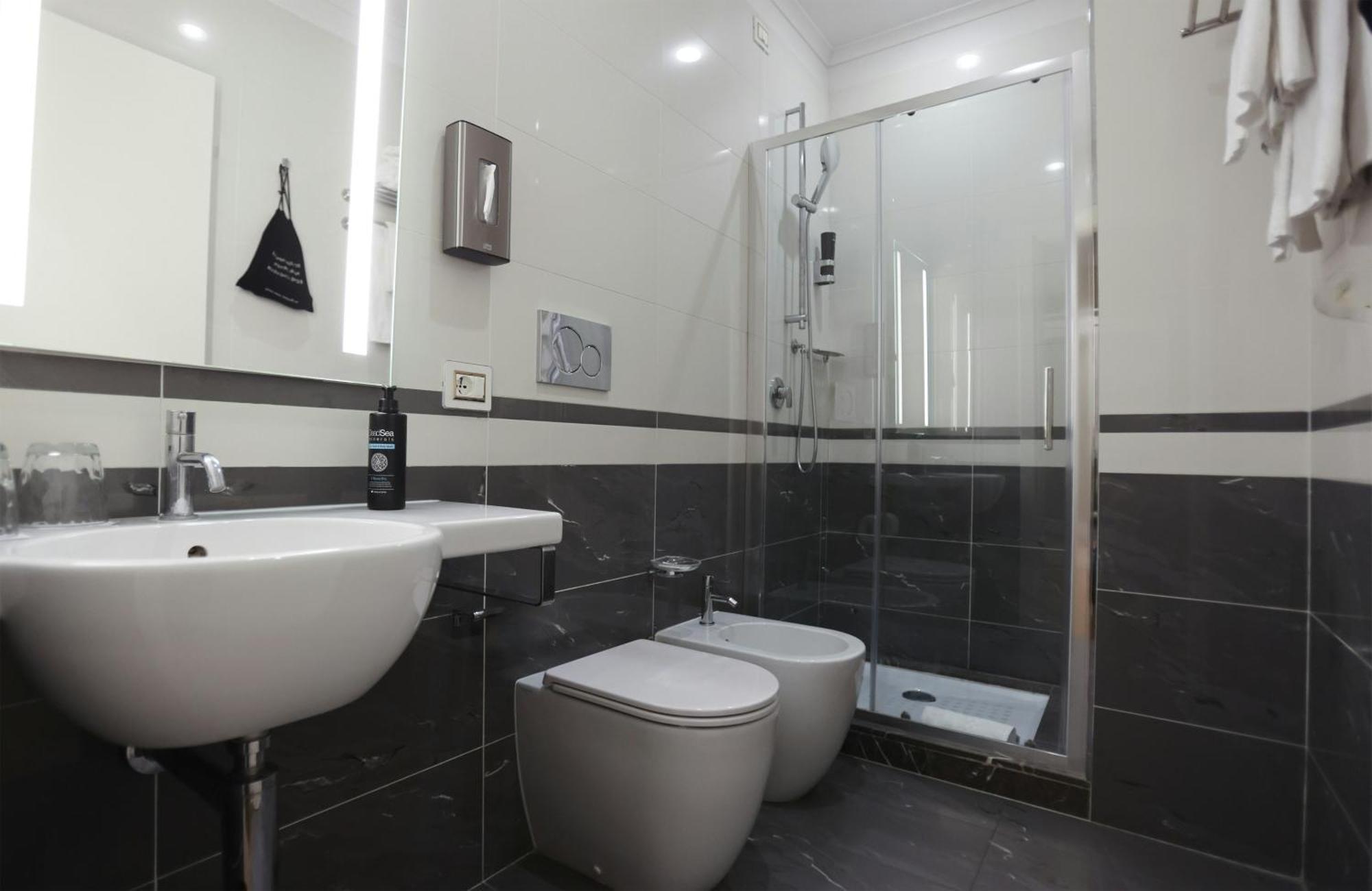 Deluxe Double Room,1746902485:JPEG