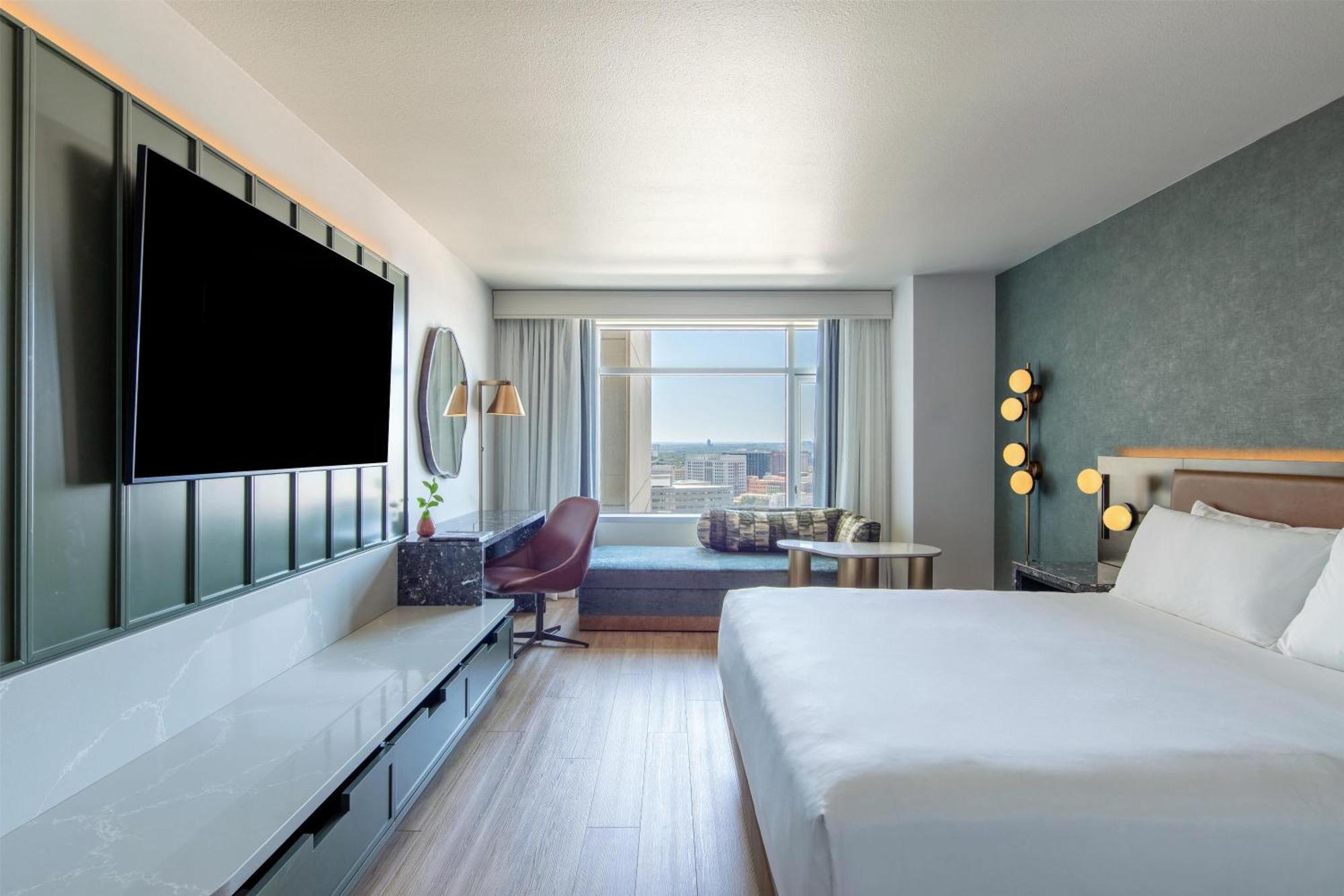 Quarto com Cama King-size e Chuveiro com Acessibilidade - Acessível para Hóspedes com Mobilidade Reduzida