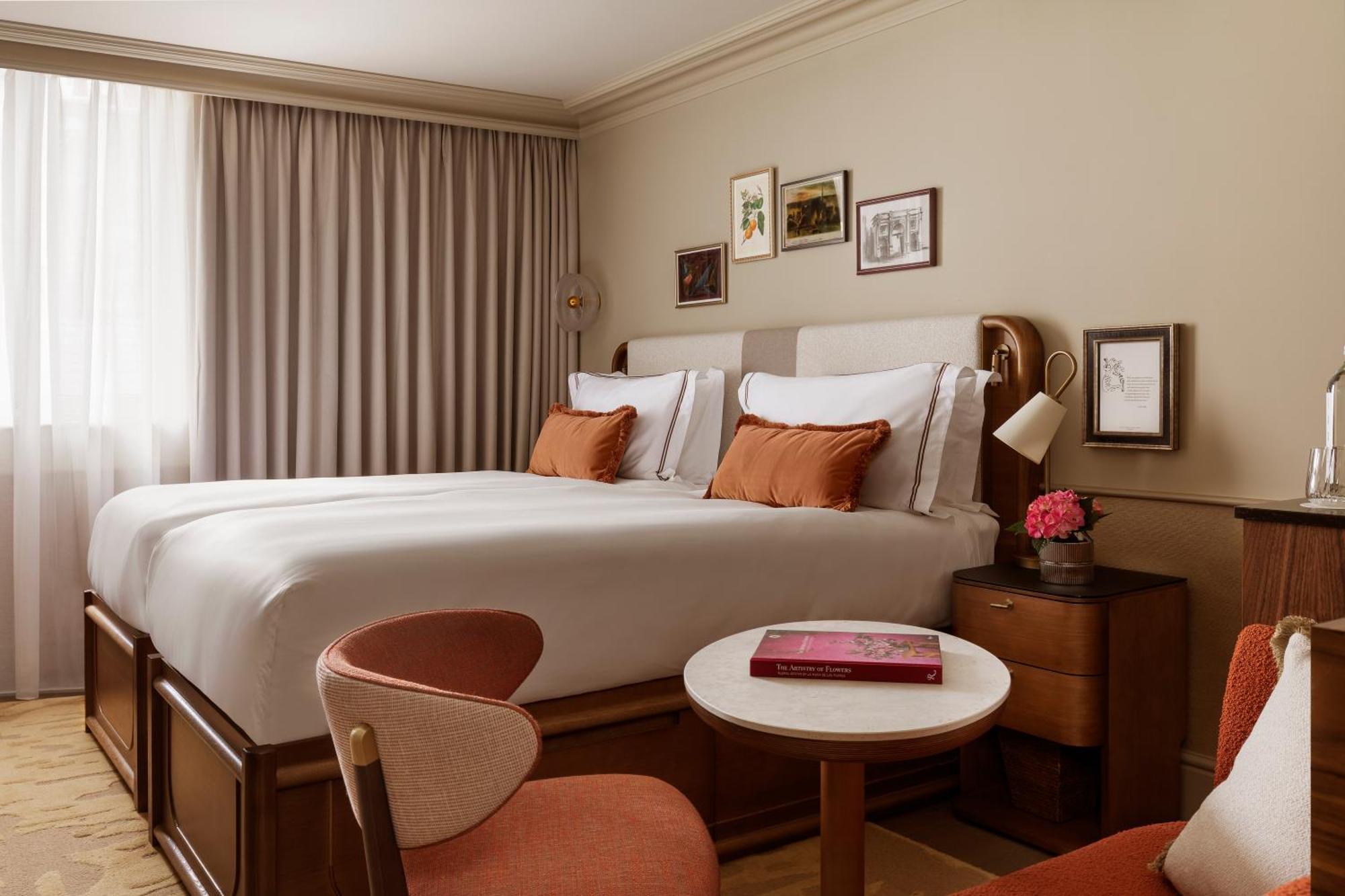Salon Twin Room