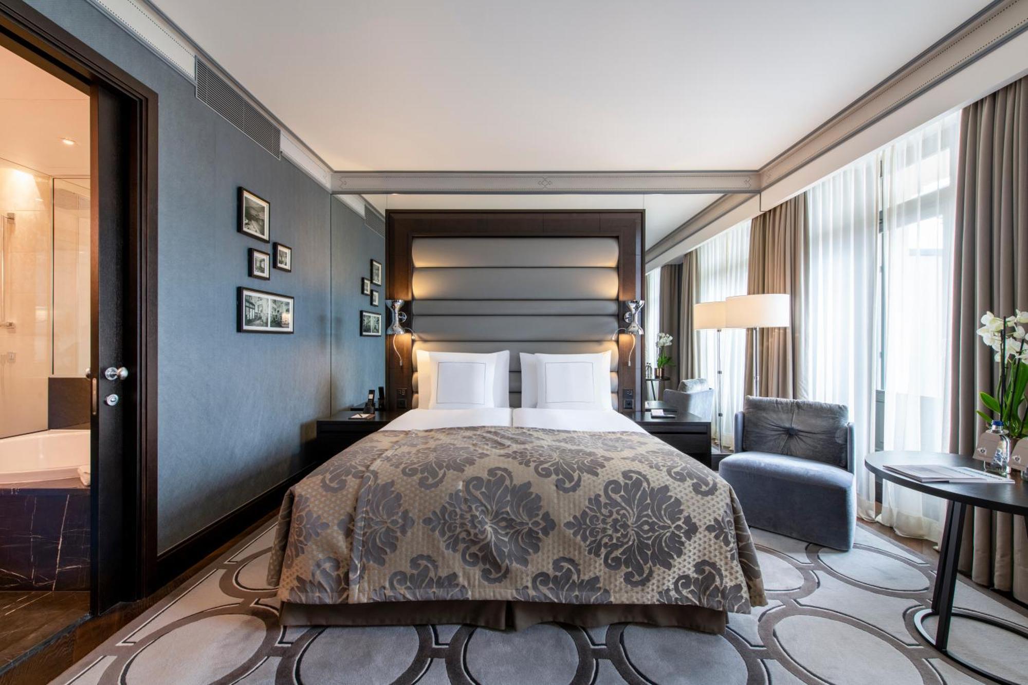 Savoy Executive room