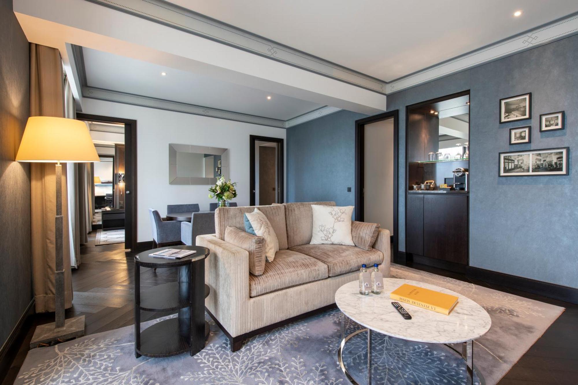 Savoy Executive Suite Lake View