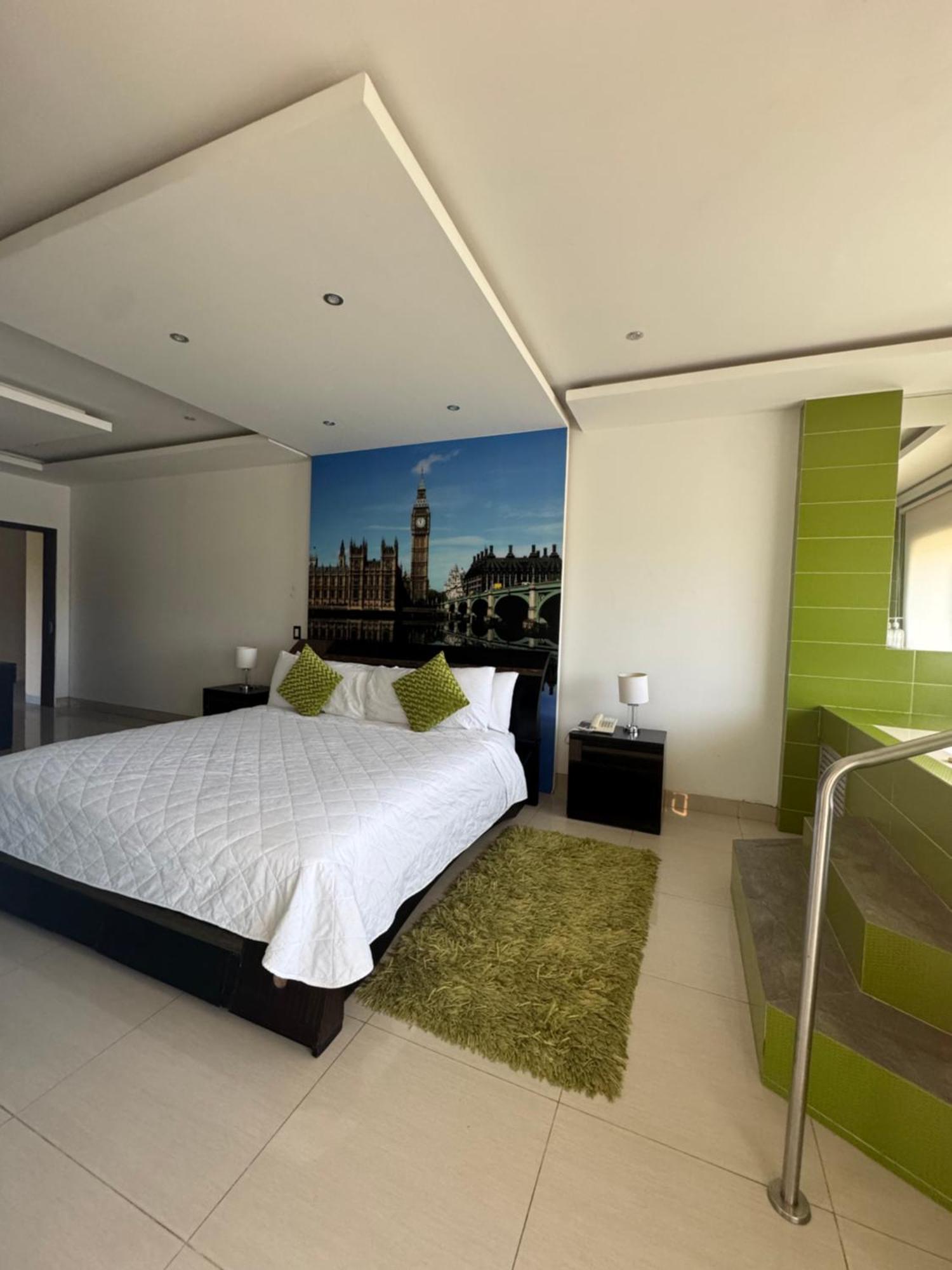 Deluxe Suite