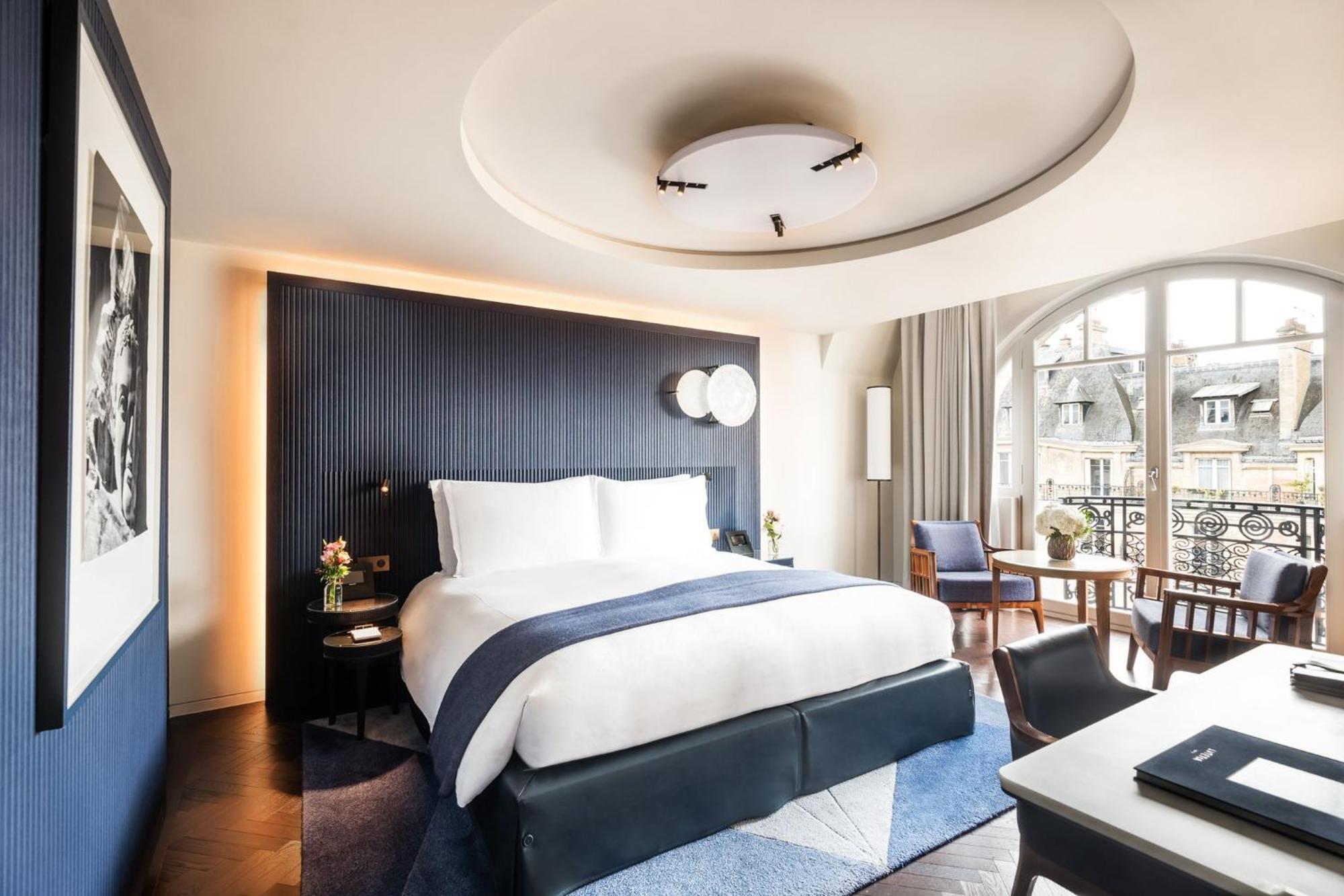 Deluxe Balcony Room