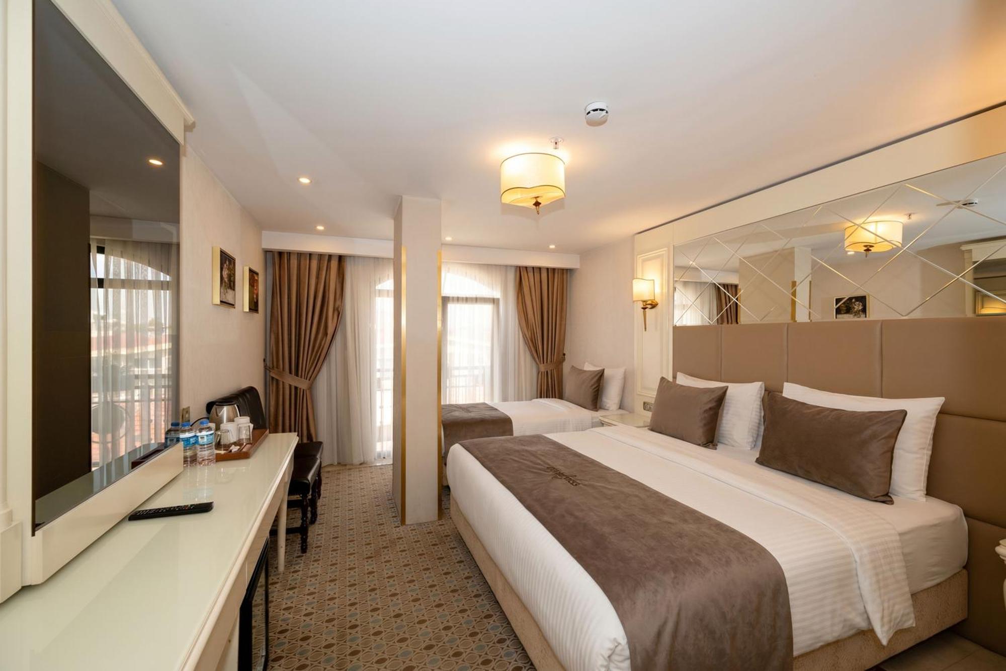 Triple Room French Balcony