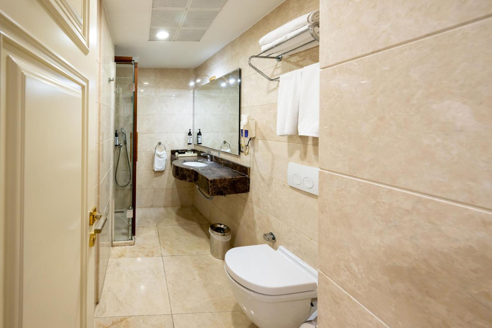 Large Double Room
