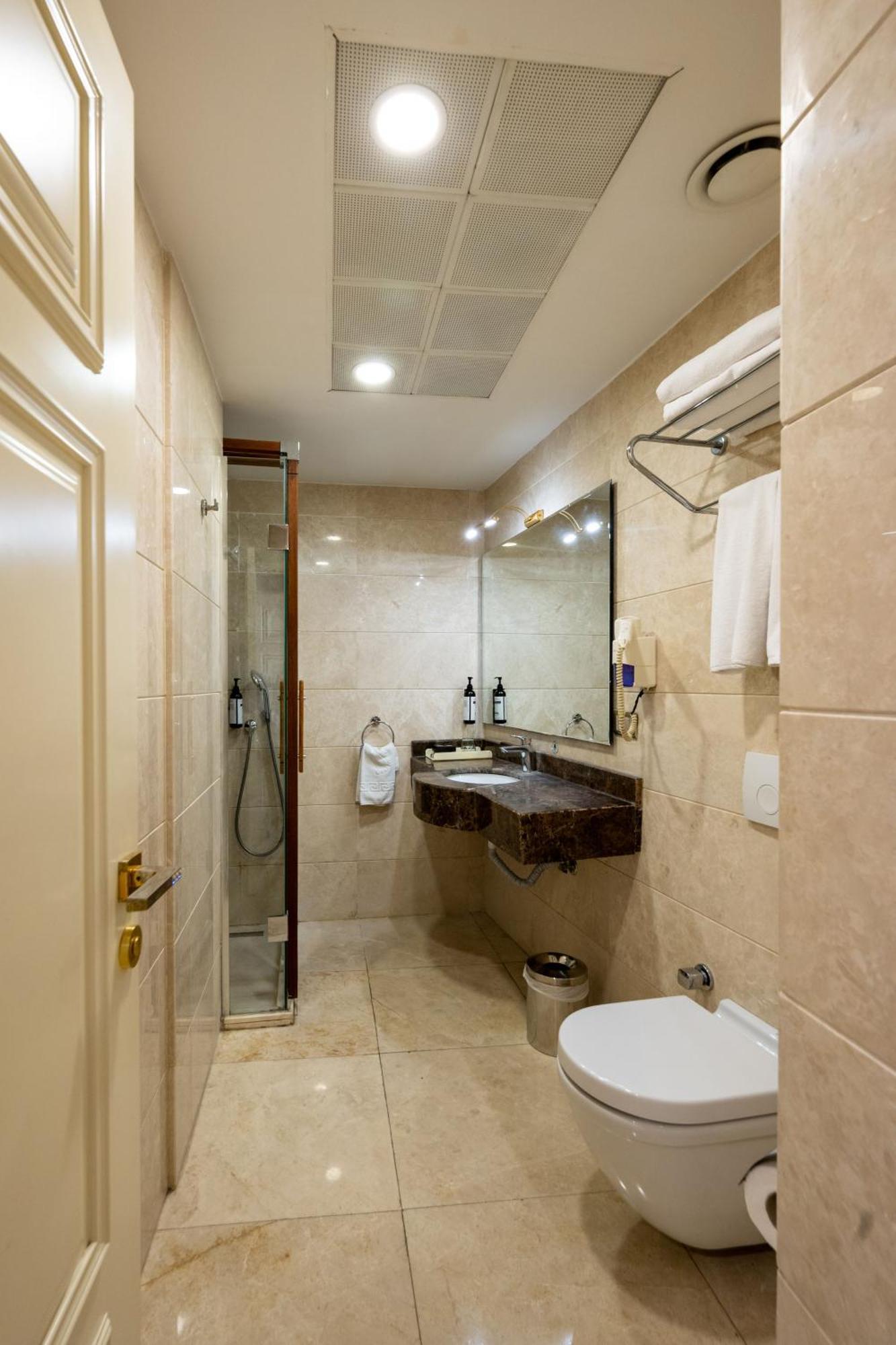 Large Double Room