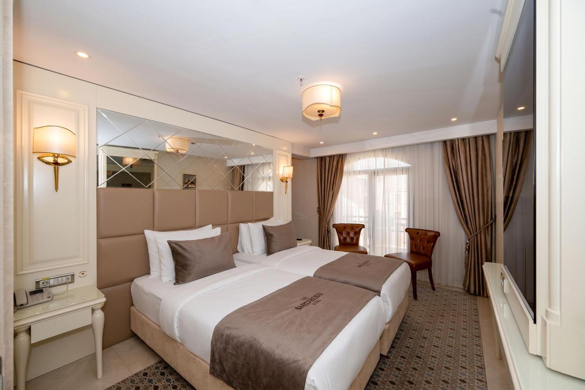 Deluxe Double Room French Balcony