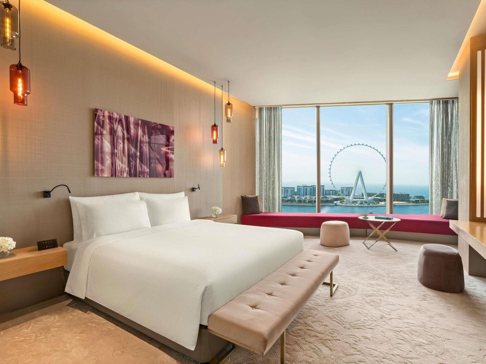 Panorama Room