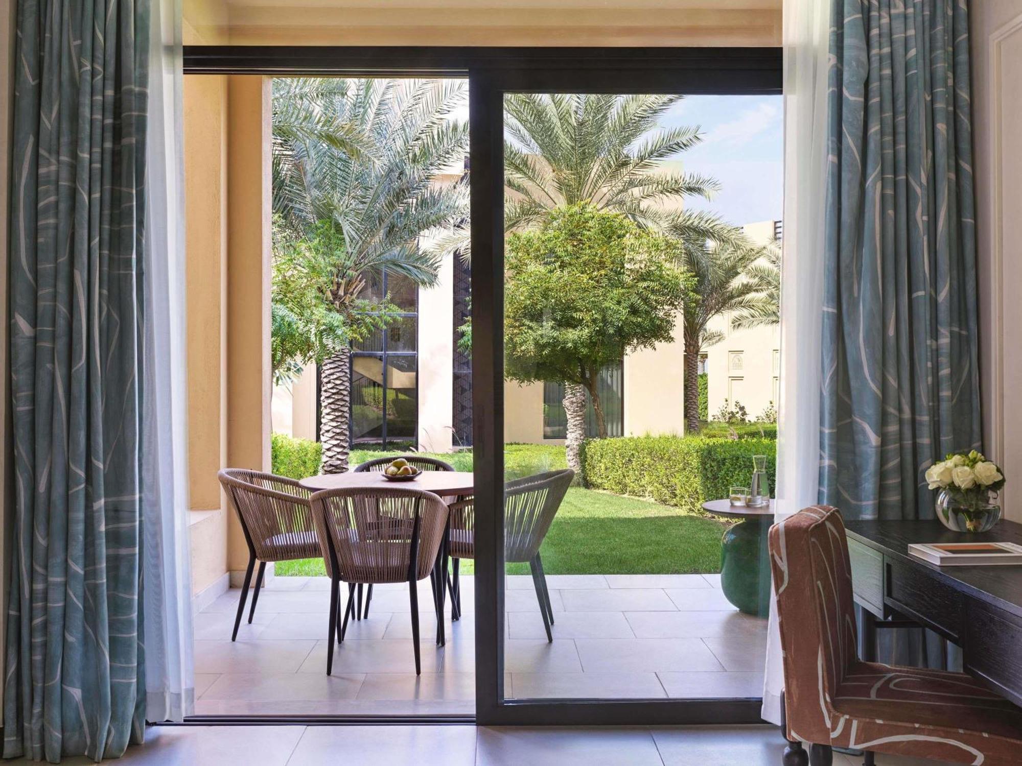 Superior King Room with Garden View