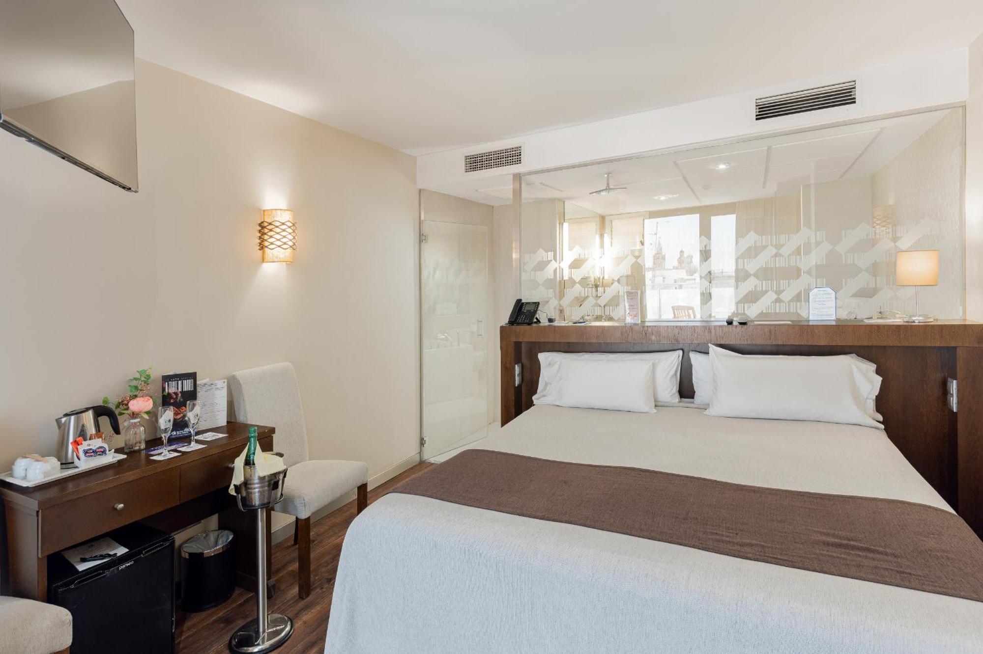 Premium Double Terrace & Whirlpool