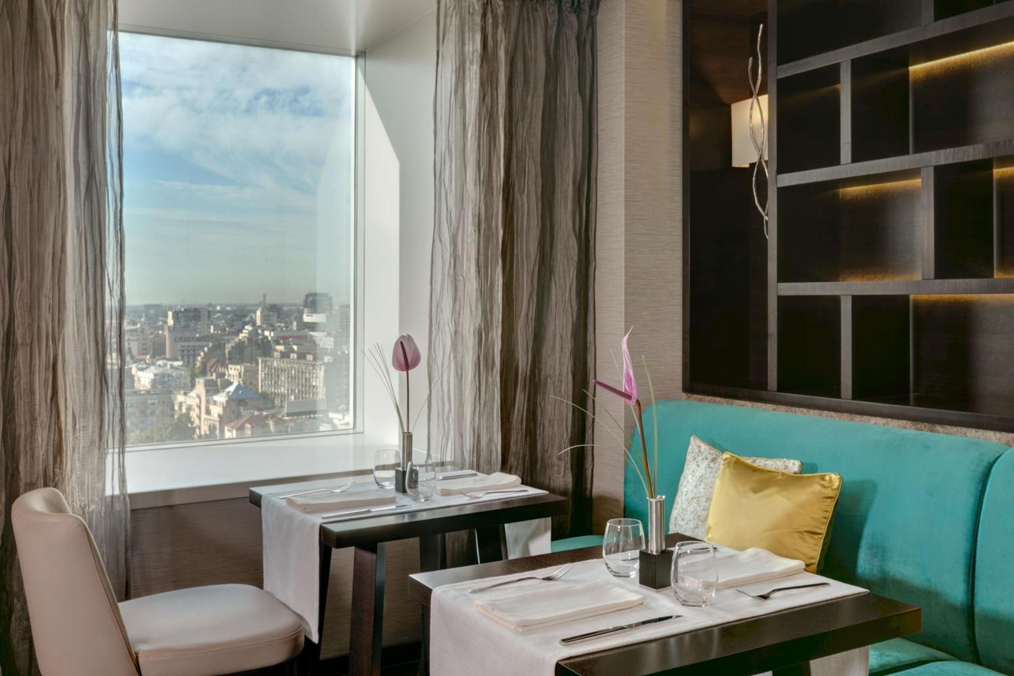 Executive Twin Executive level Guest room Skyline view