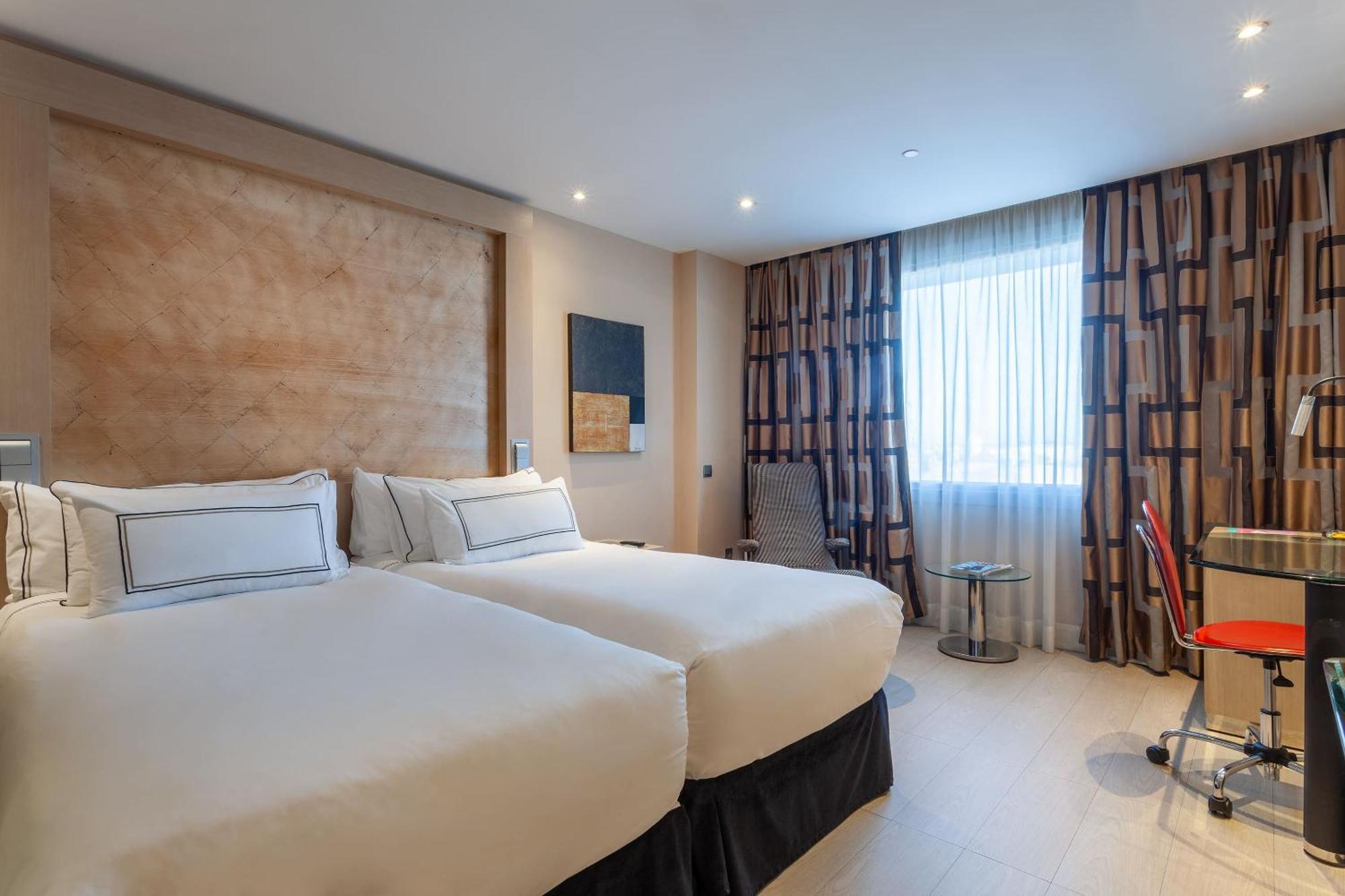 Quarto Melia com 2 Camas de Solteiro