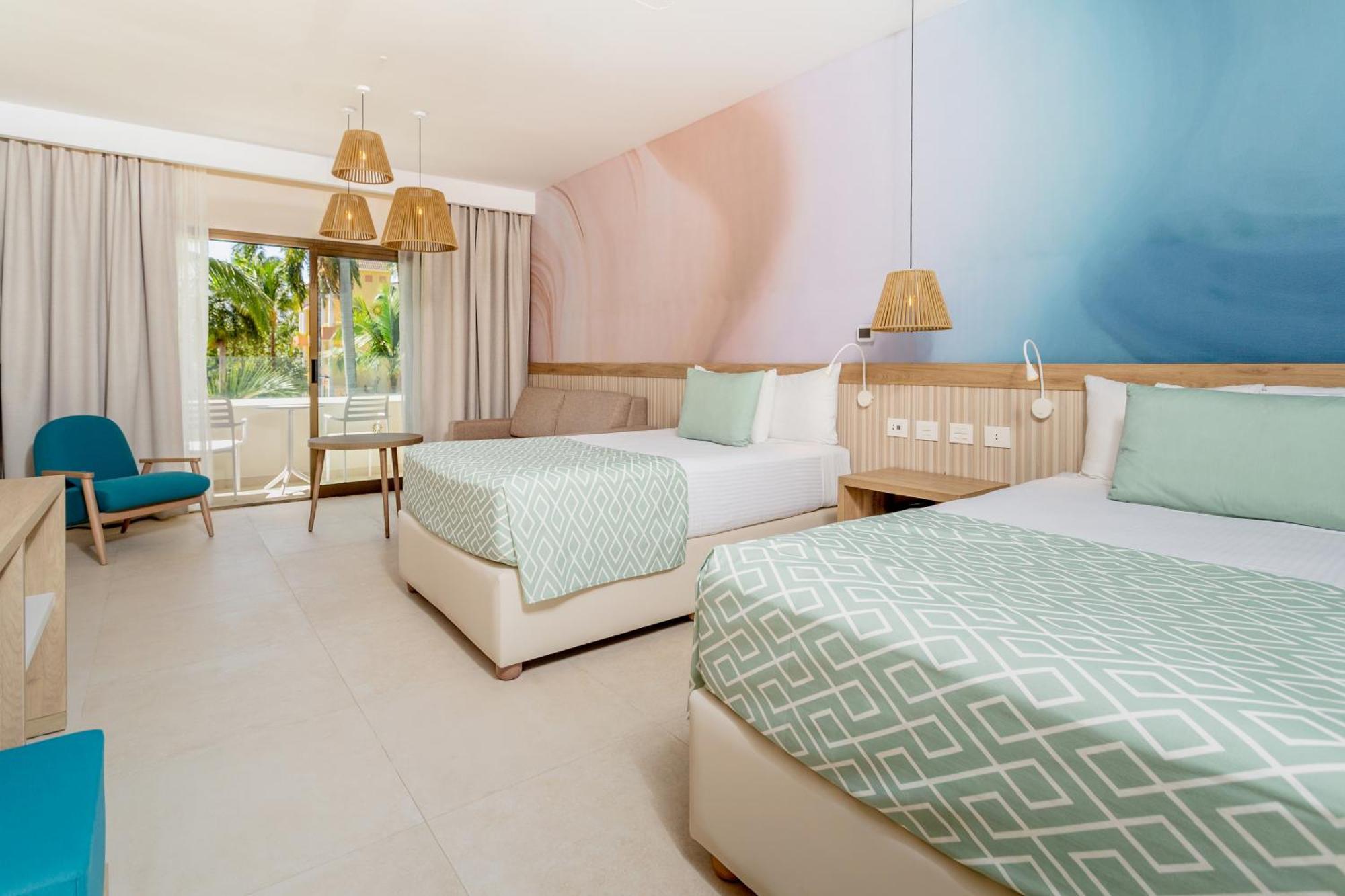 2 Double Beds Junior Suite SGL