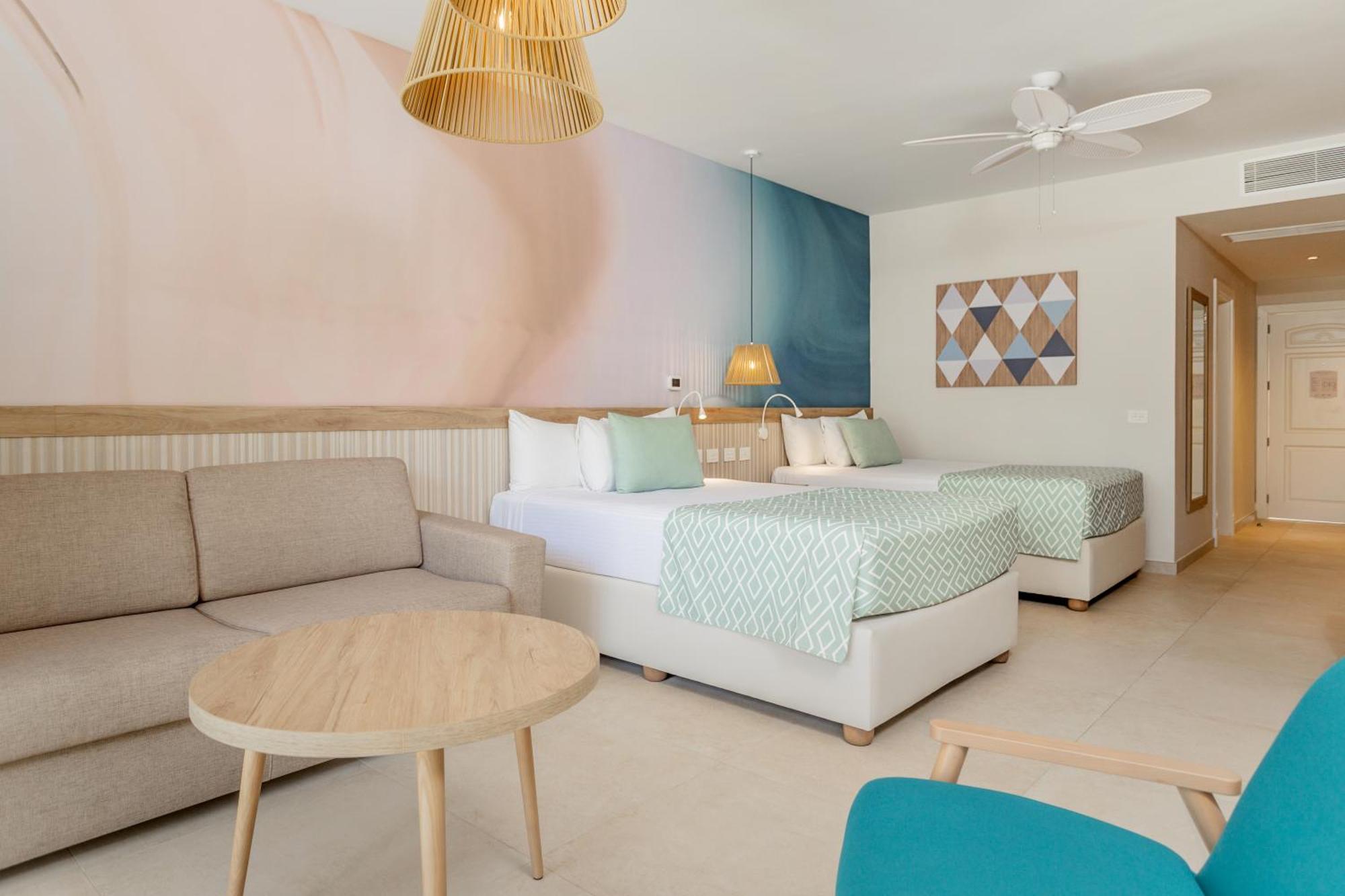 2 Double Beds Junior Suite SGL