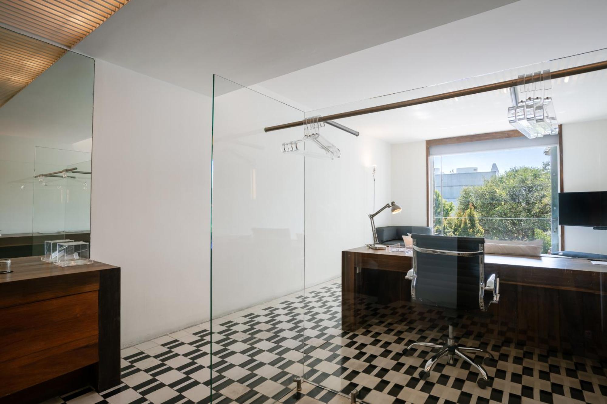 Superior King Room
