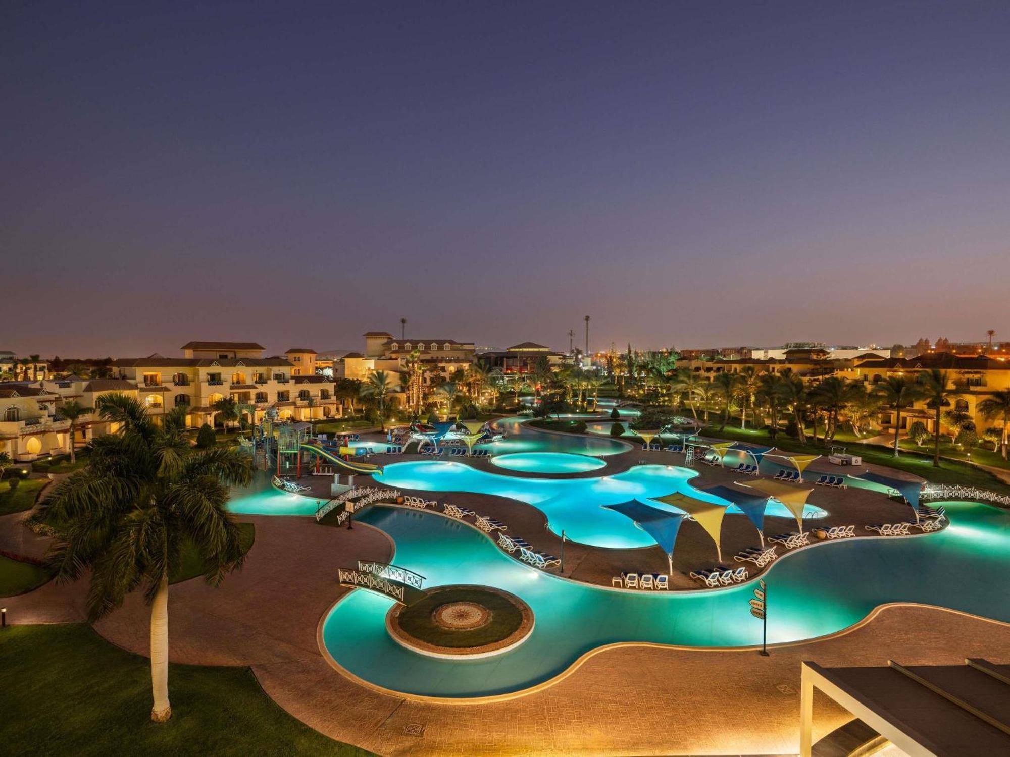 Classic King Room Pool View