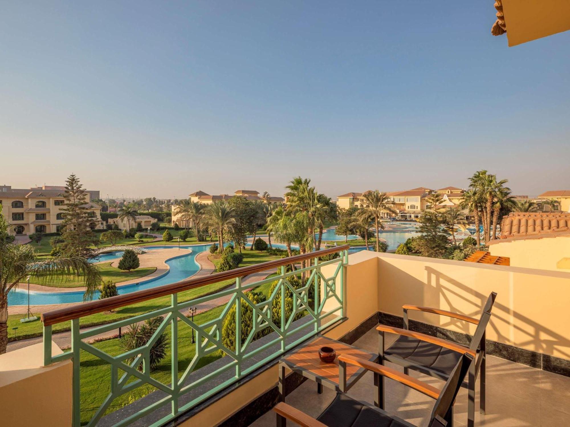 Premier Twin Room Pool View