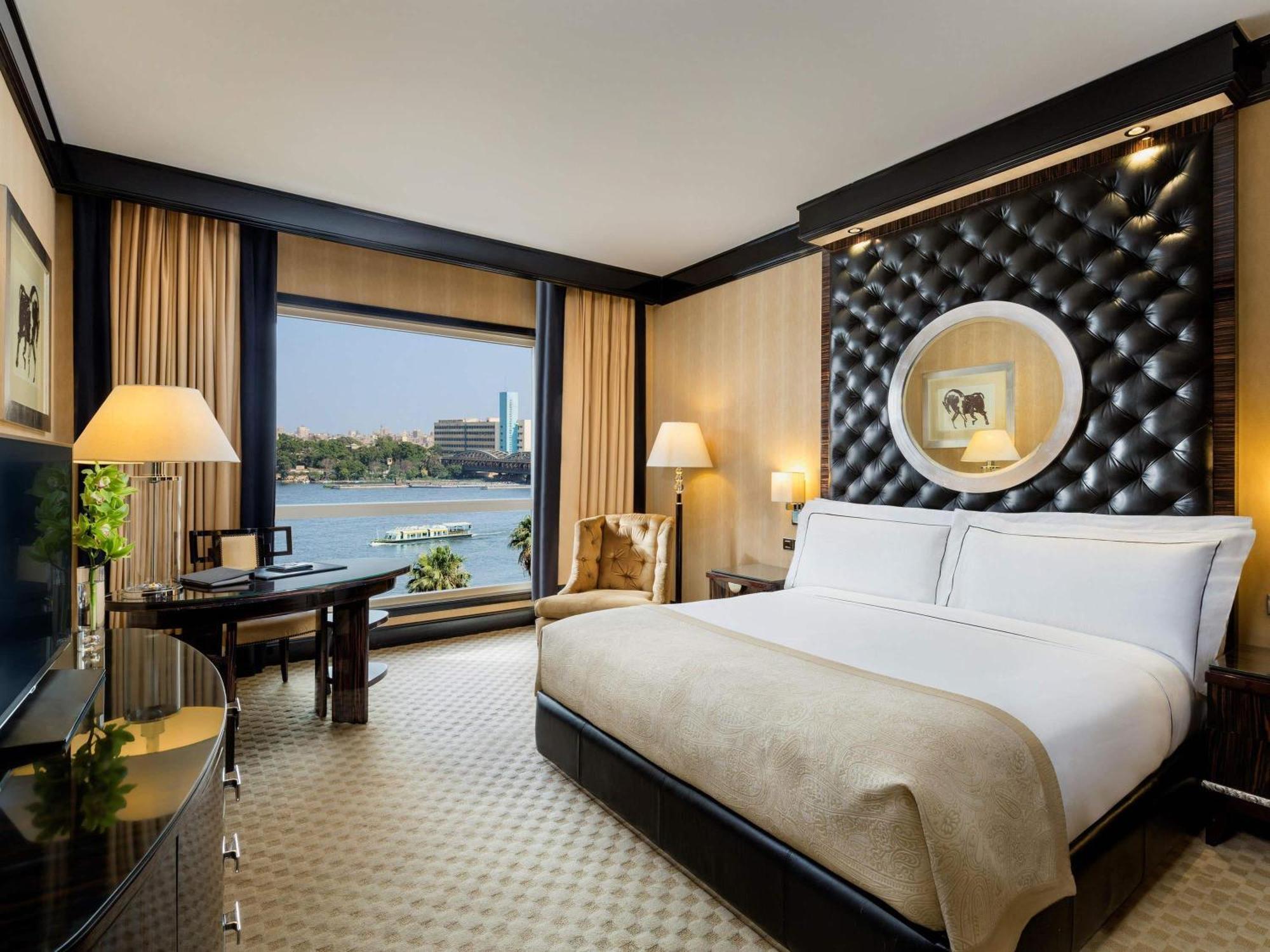 Deluxe Room Full Nile view