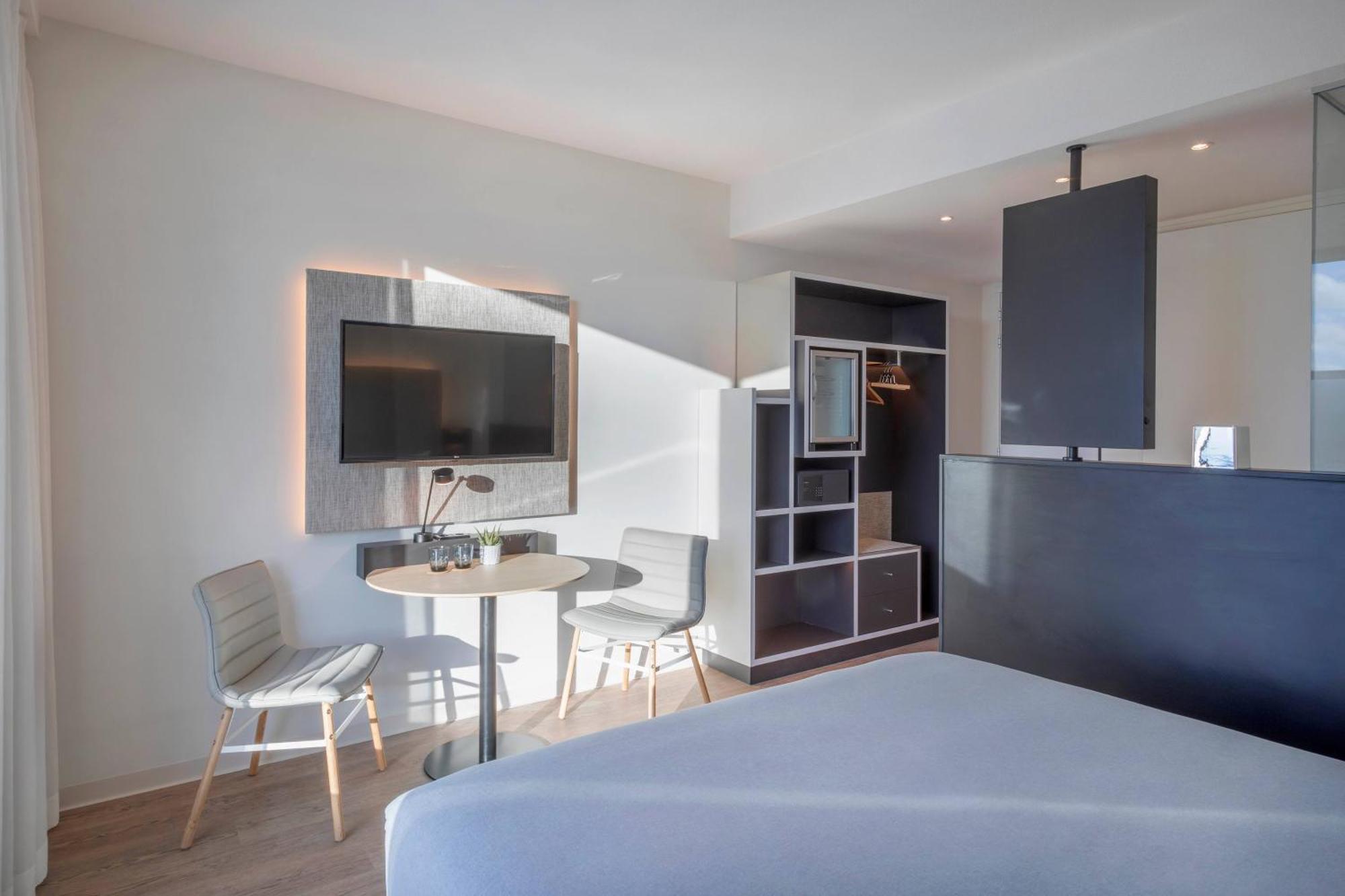 The INNSIDE Room