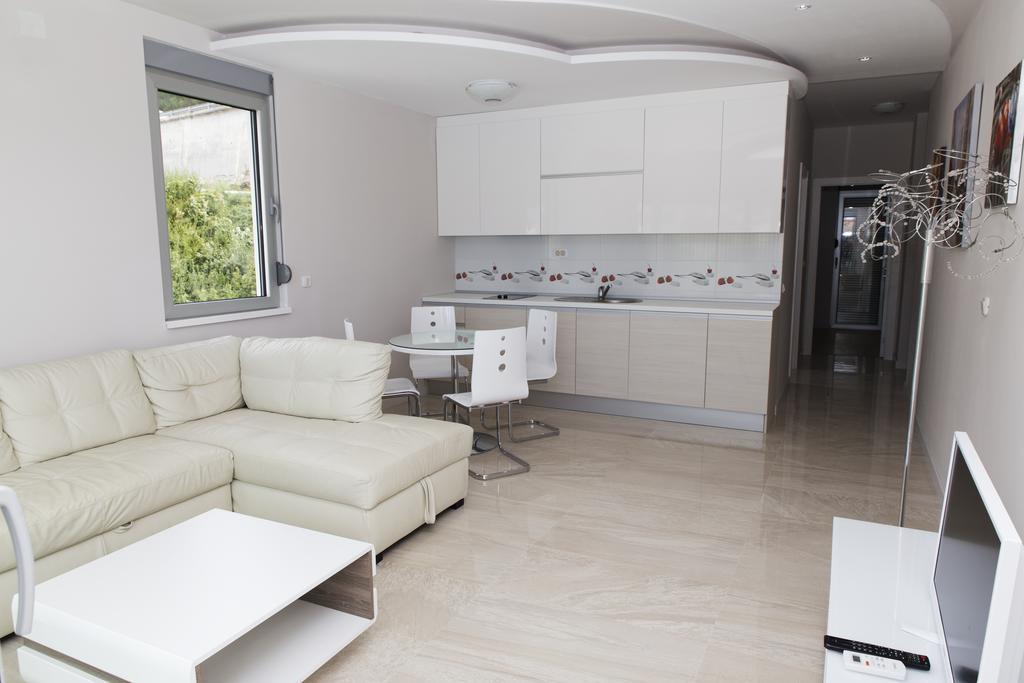 Two-Bedroom Apartment Sea View