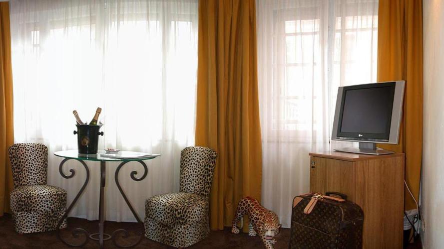 Chambre Double de Luxe avec Accès au Spa (Sauna et Jacuzzi)