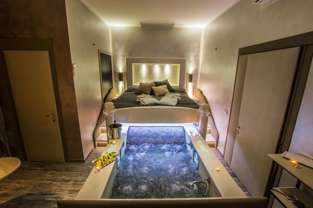 Double Room Spa Bath