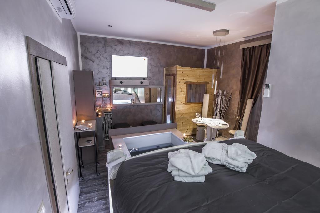 Double Room Spa Bath
