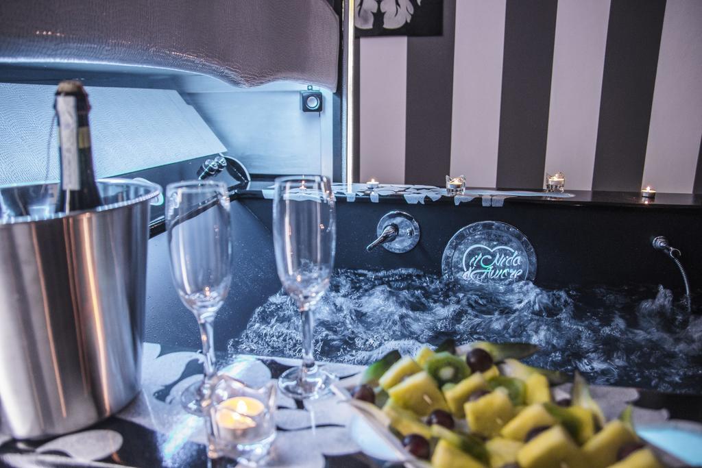 Deluxe Suite Spa Bath